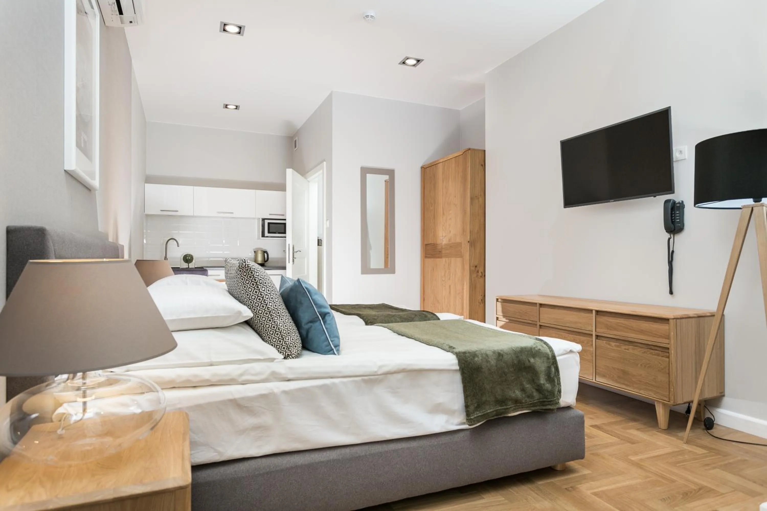 Photo of the whole room, Bed in Venetian House Market Square Aparthotel