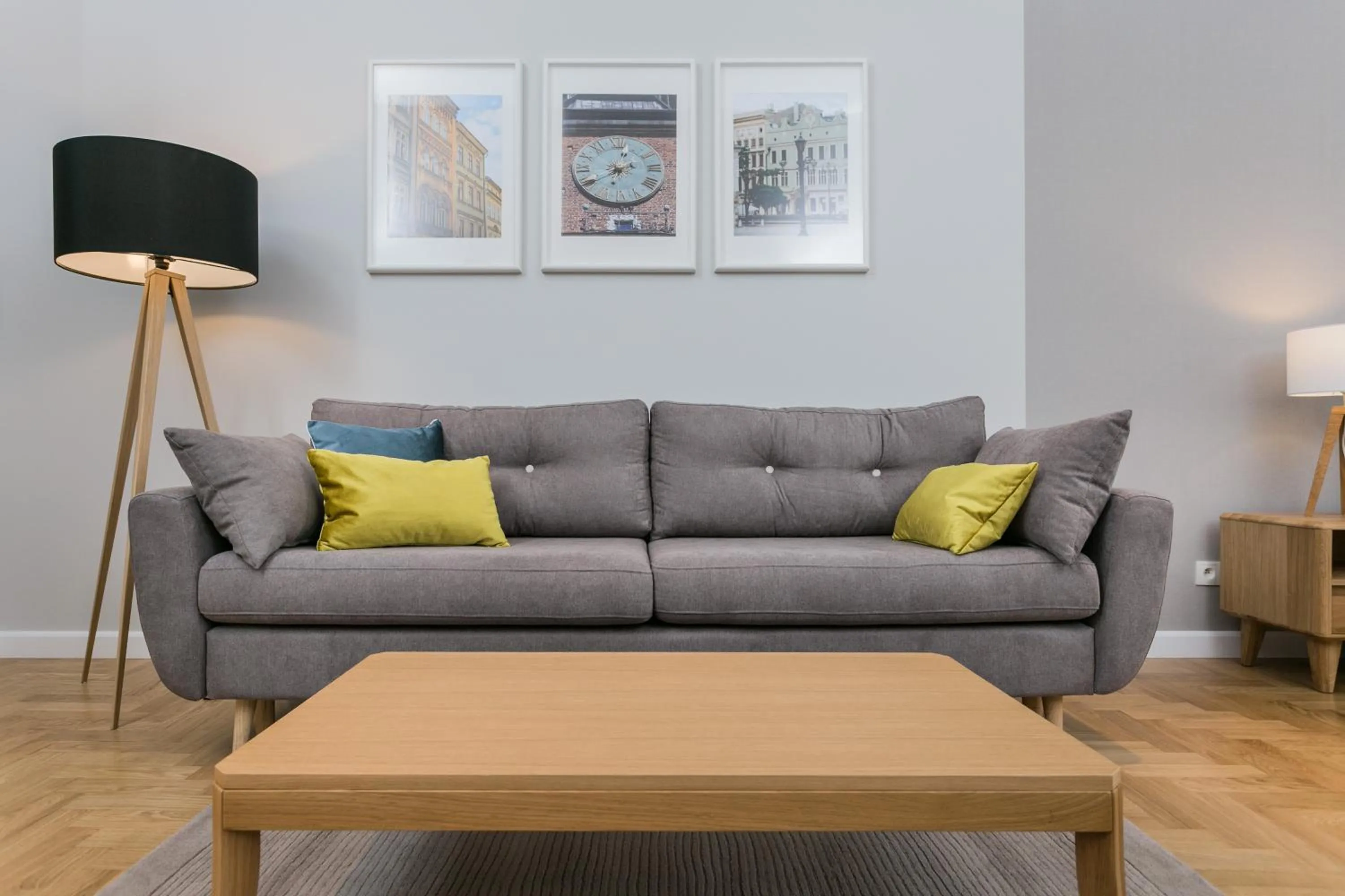 Bed in Venetian House Market Square Aparthotel