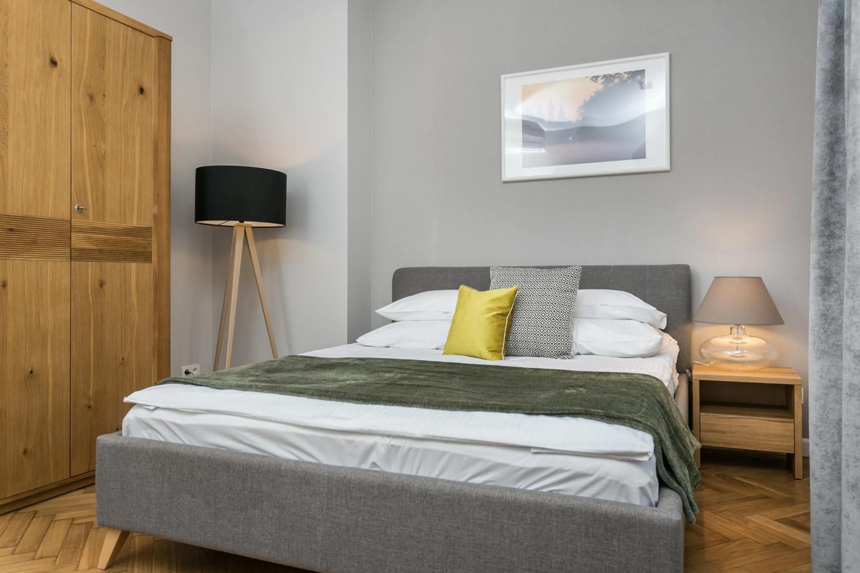 Bed in Venetian House Market Square Aparthotel