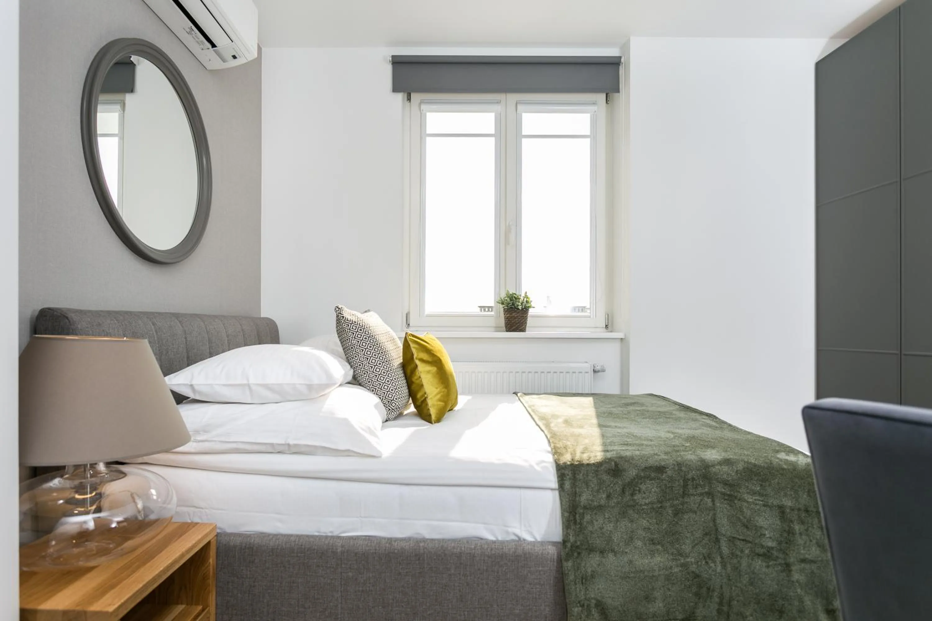 Bed in Venetian House Market Square Aparthotel