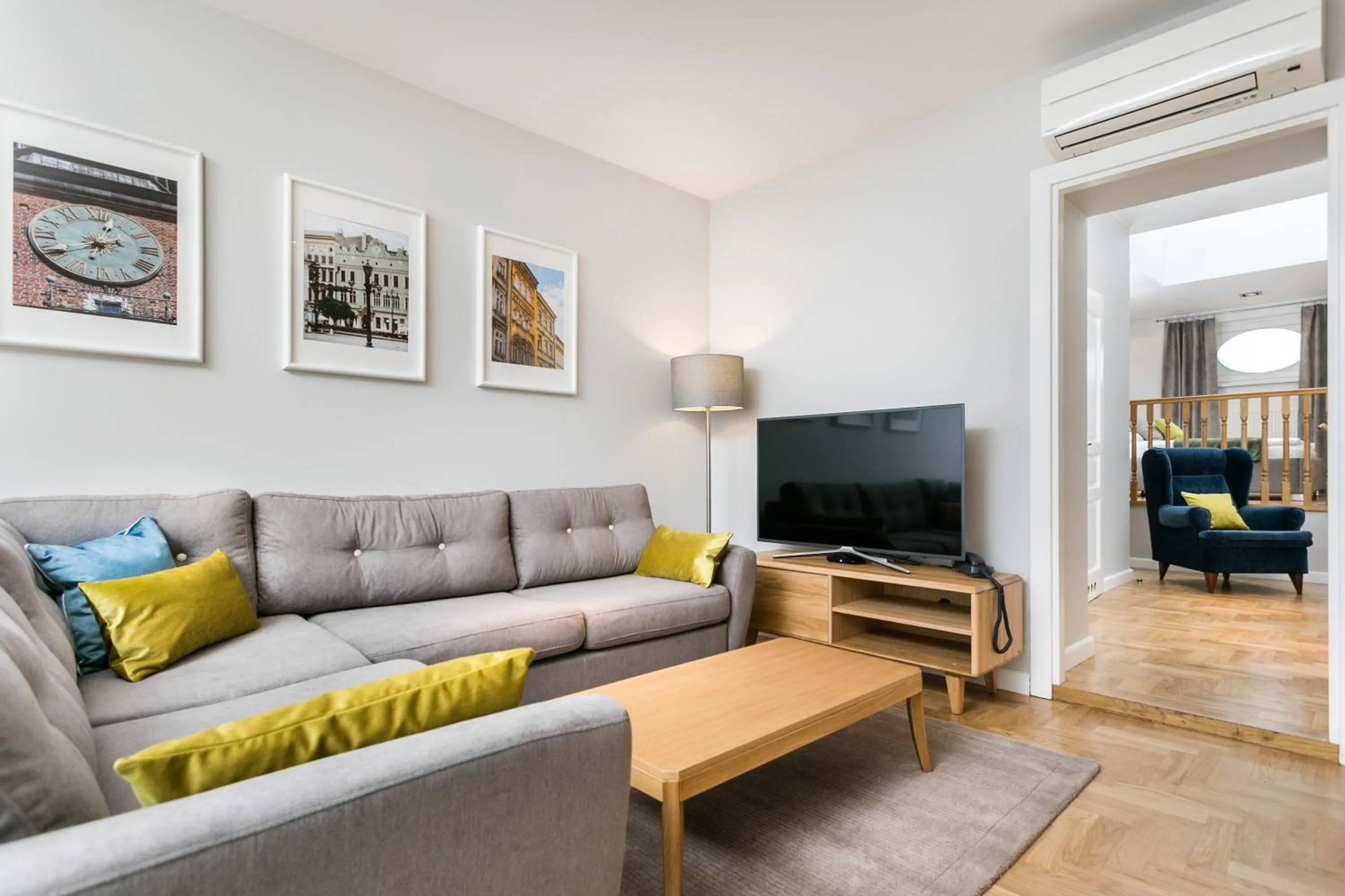 Living room in Venetian House Market Square Aparthotel
