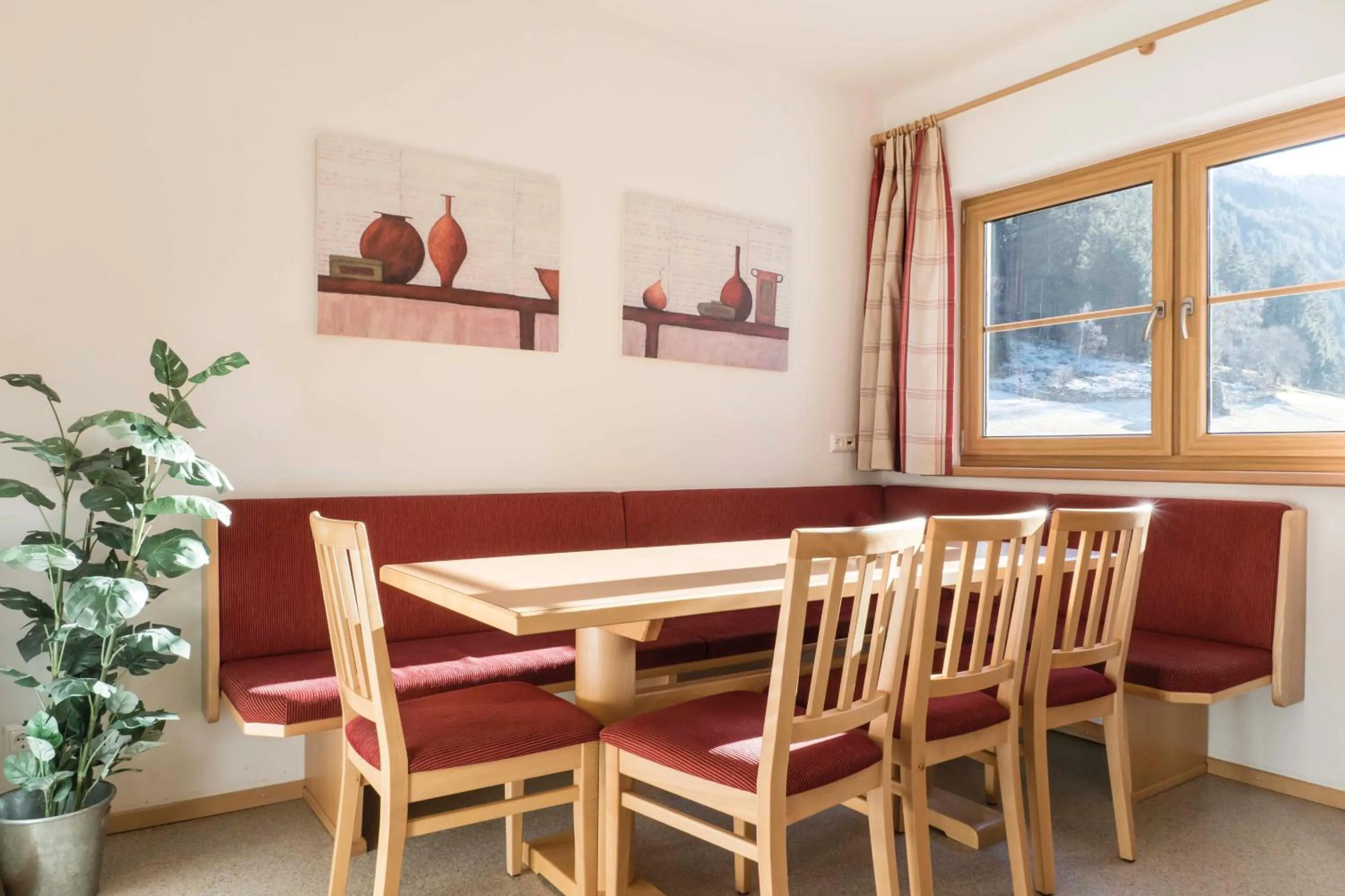 Kitchen or kitchenette in Haus Renate