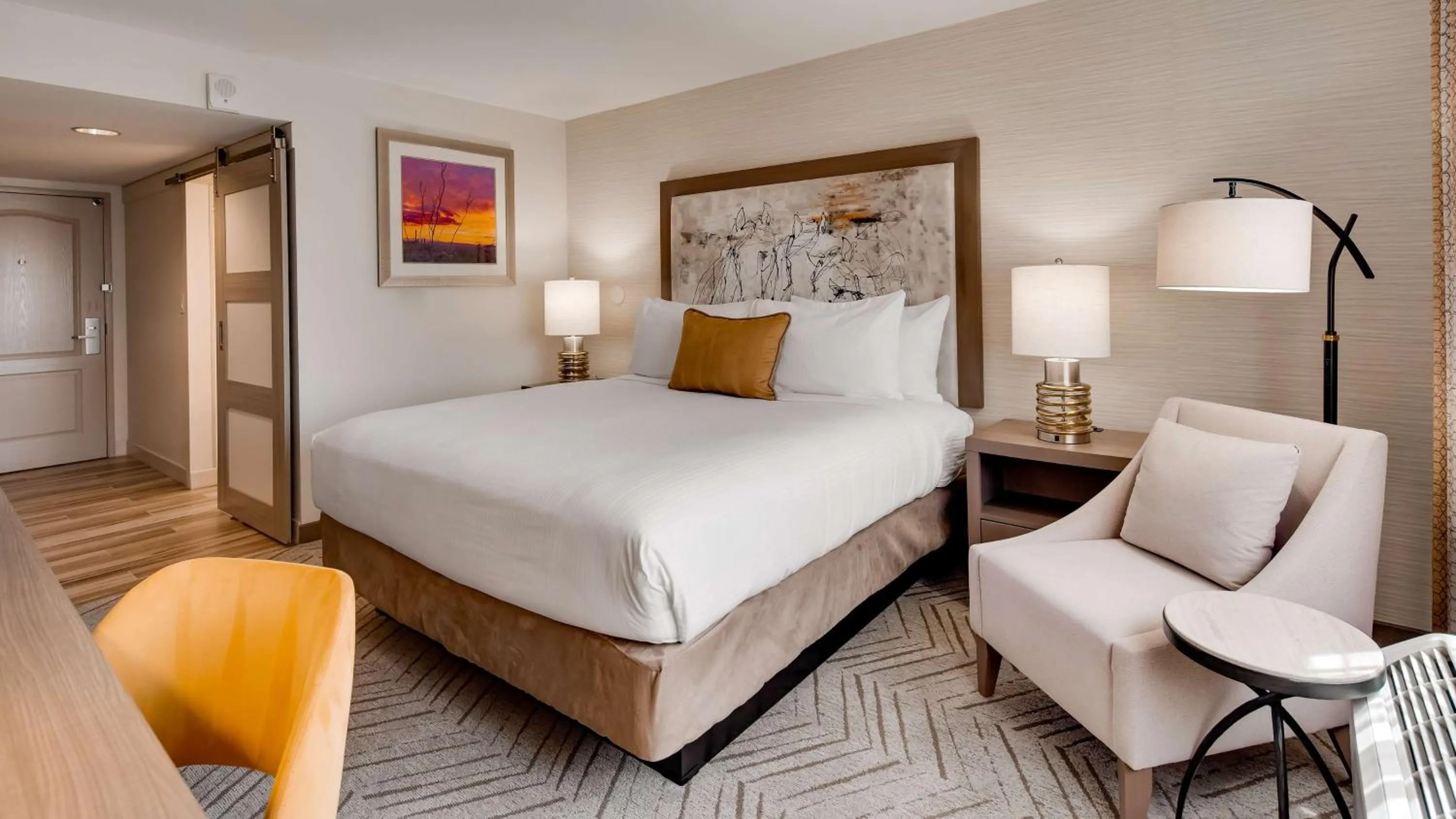 Bedroom, Bed in Aiden by Best Western @ Scottsdale North