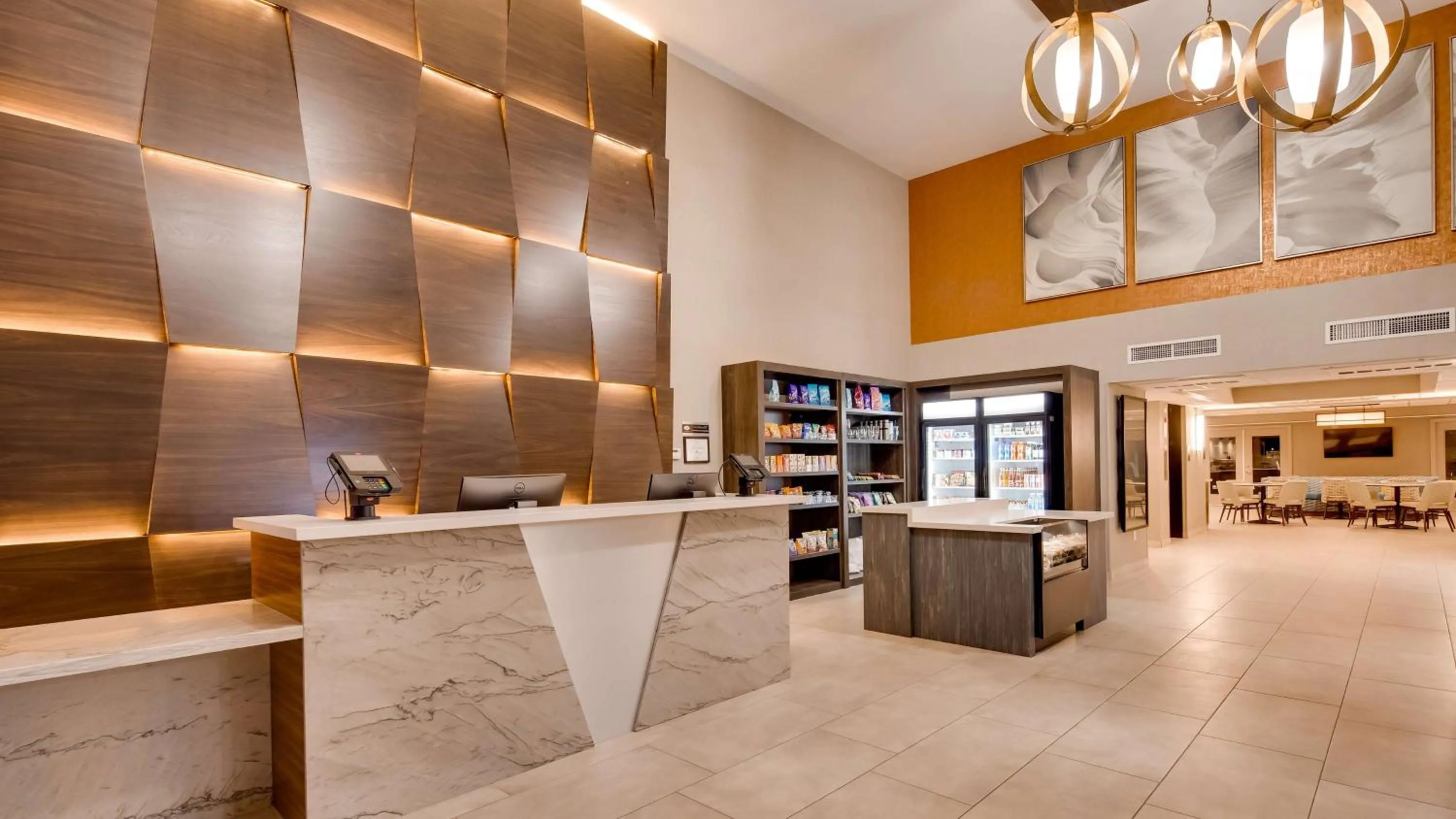 Lobby or reception in Aiden by Best Western @ Scottsdale North