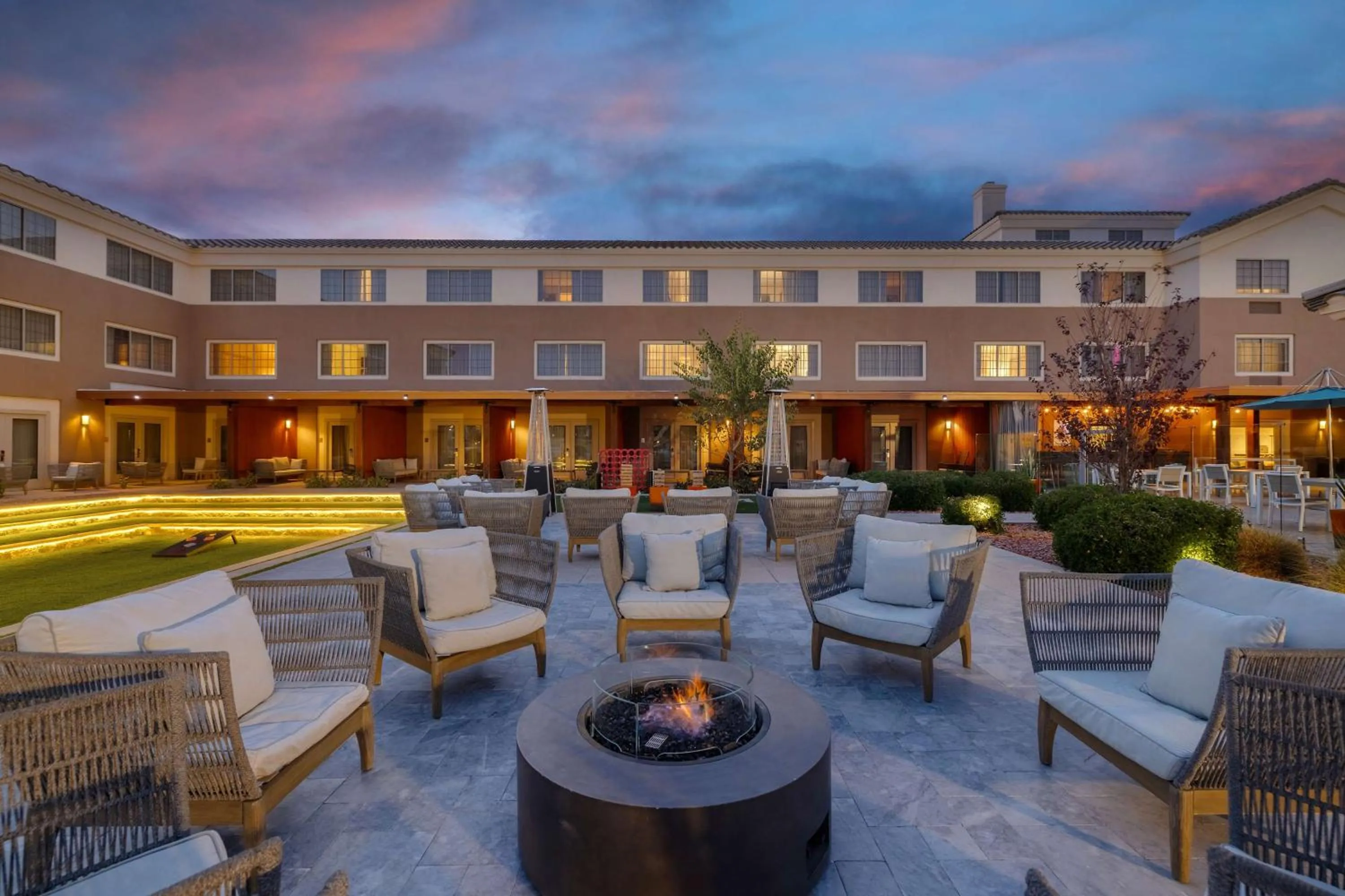 Property building in Aiden by Best Western @ Scottsdale North