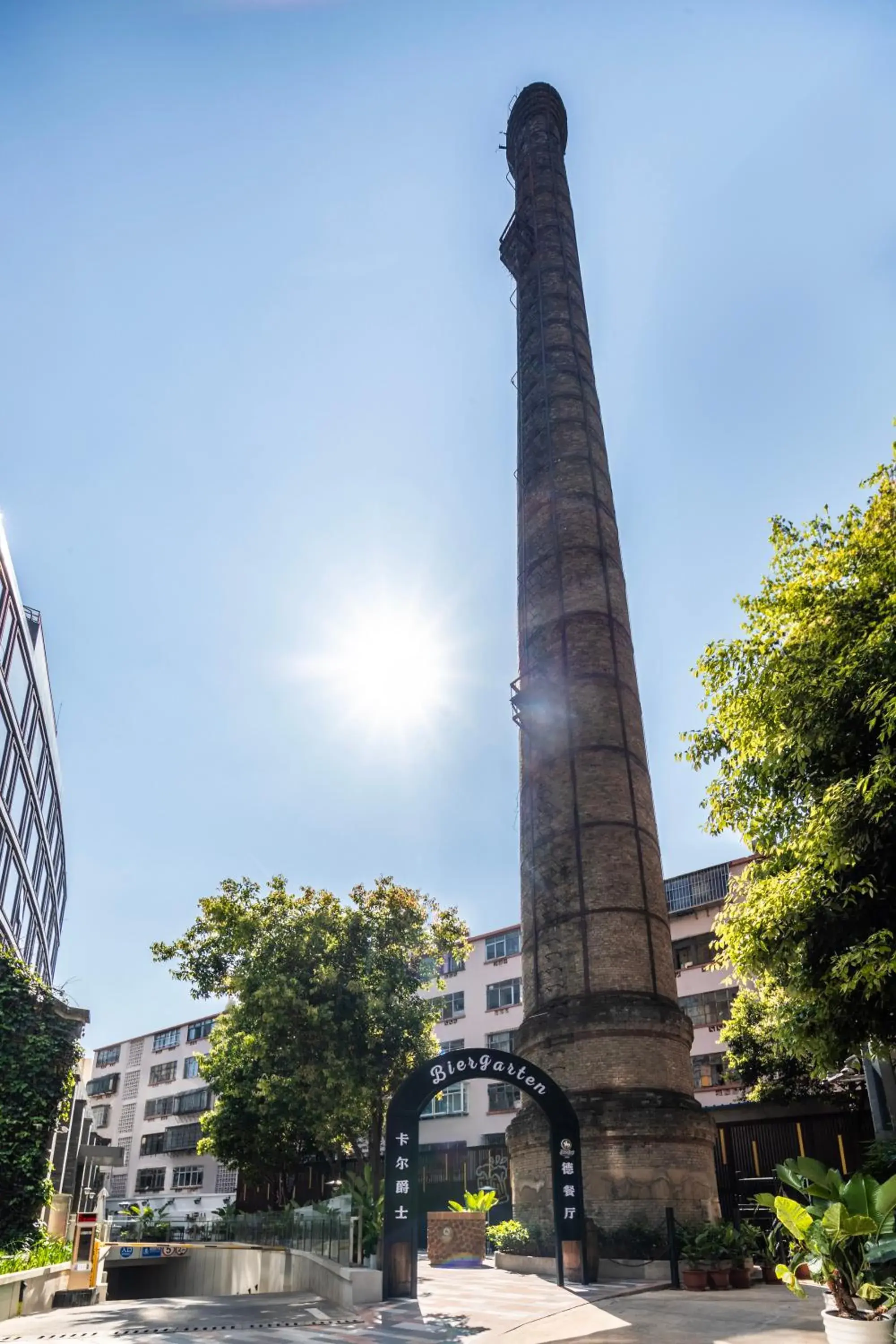 Landmark view in Cachet Boutique Kunming Artime 昆明彩云里凯世精品酒店 Landmark view in Cachet Boutique Kunming Artime 昆明彩云里凯世精品酒店