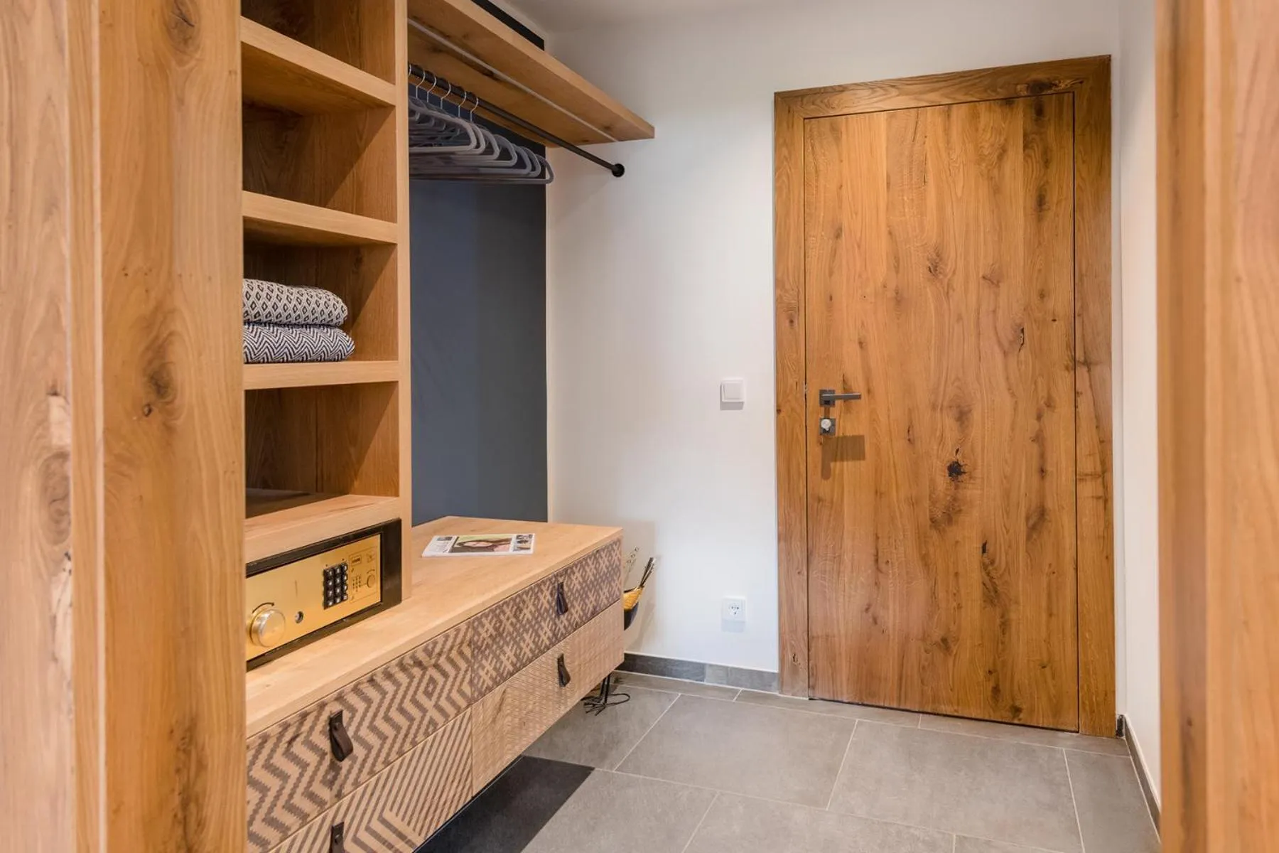 wardrobe in Meerberg