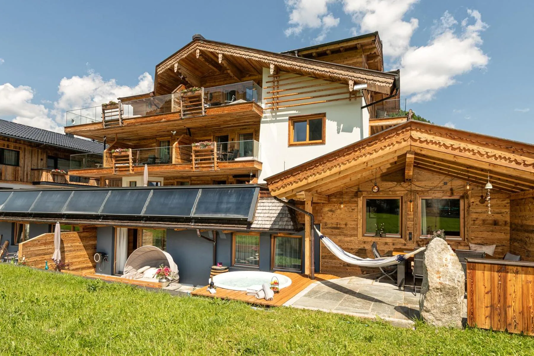 Property building in Meerberg