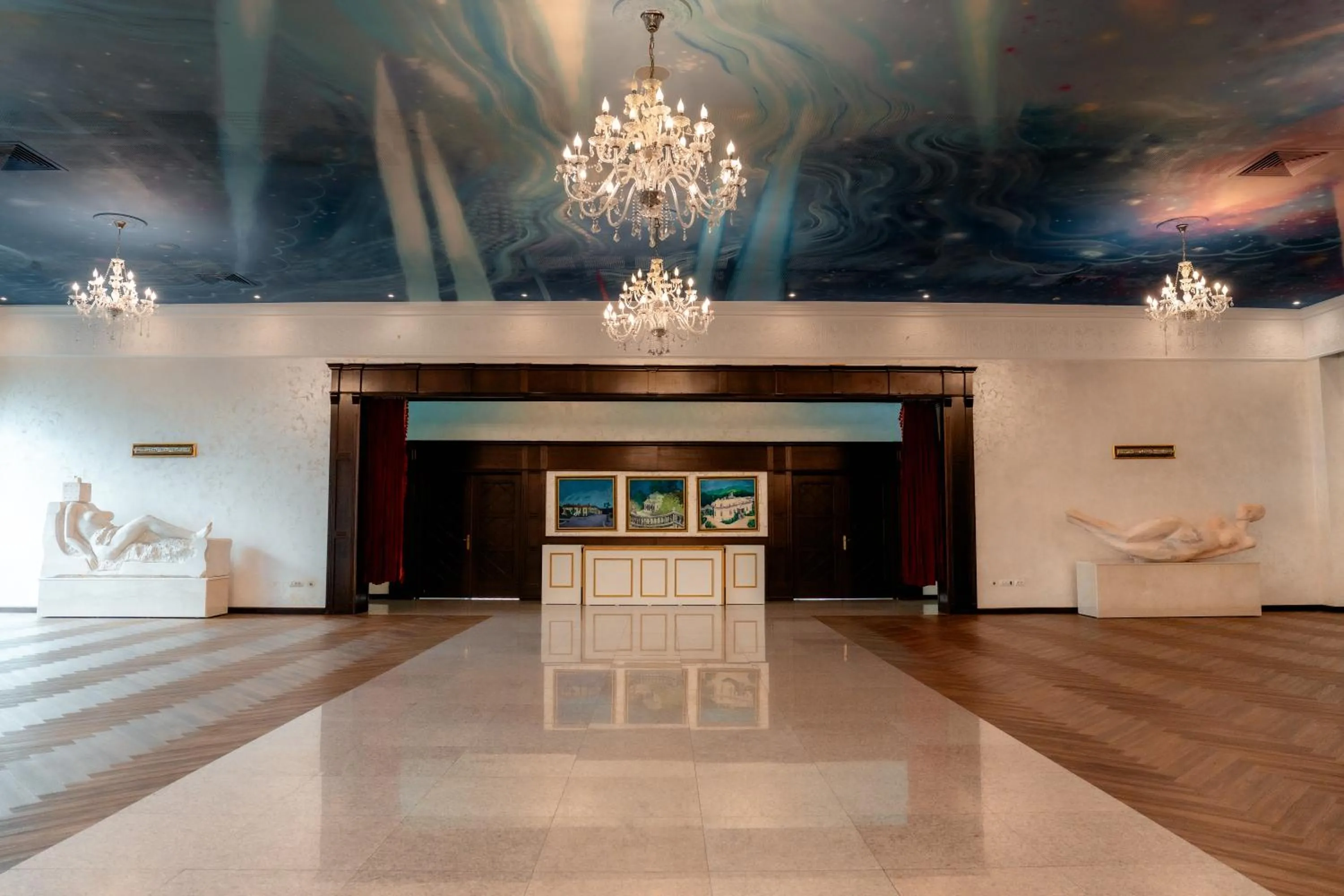 Property building in Grand Hotel Sofianu