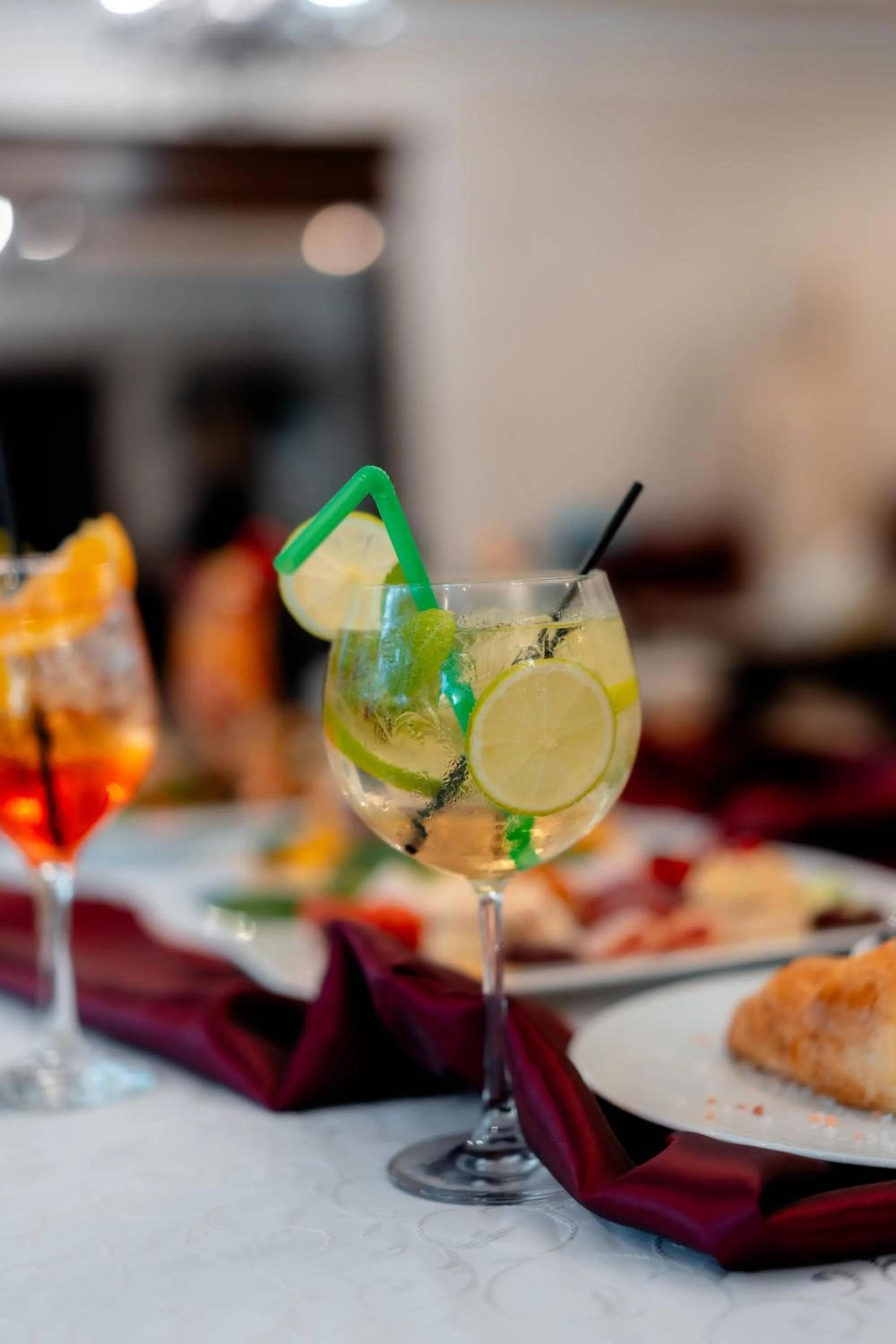 Restaurant/places to eat in Grand Hotel Sofianu