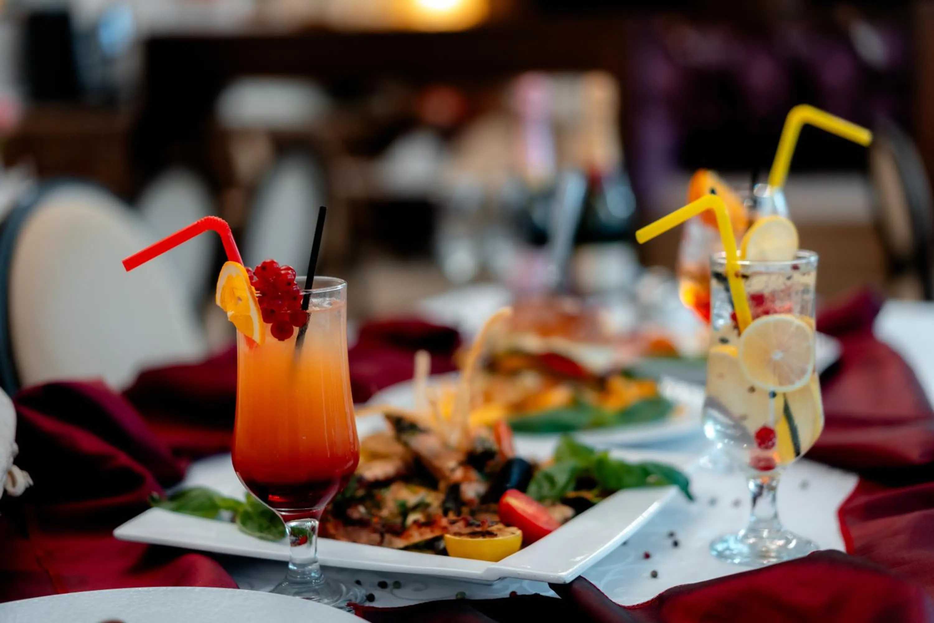 Restaurant/places to eat in Grand Hotel Sofianu