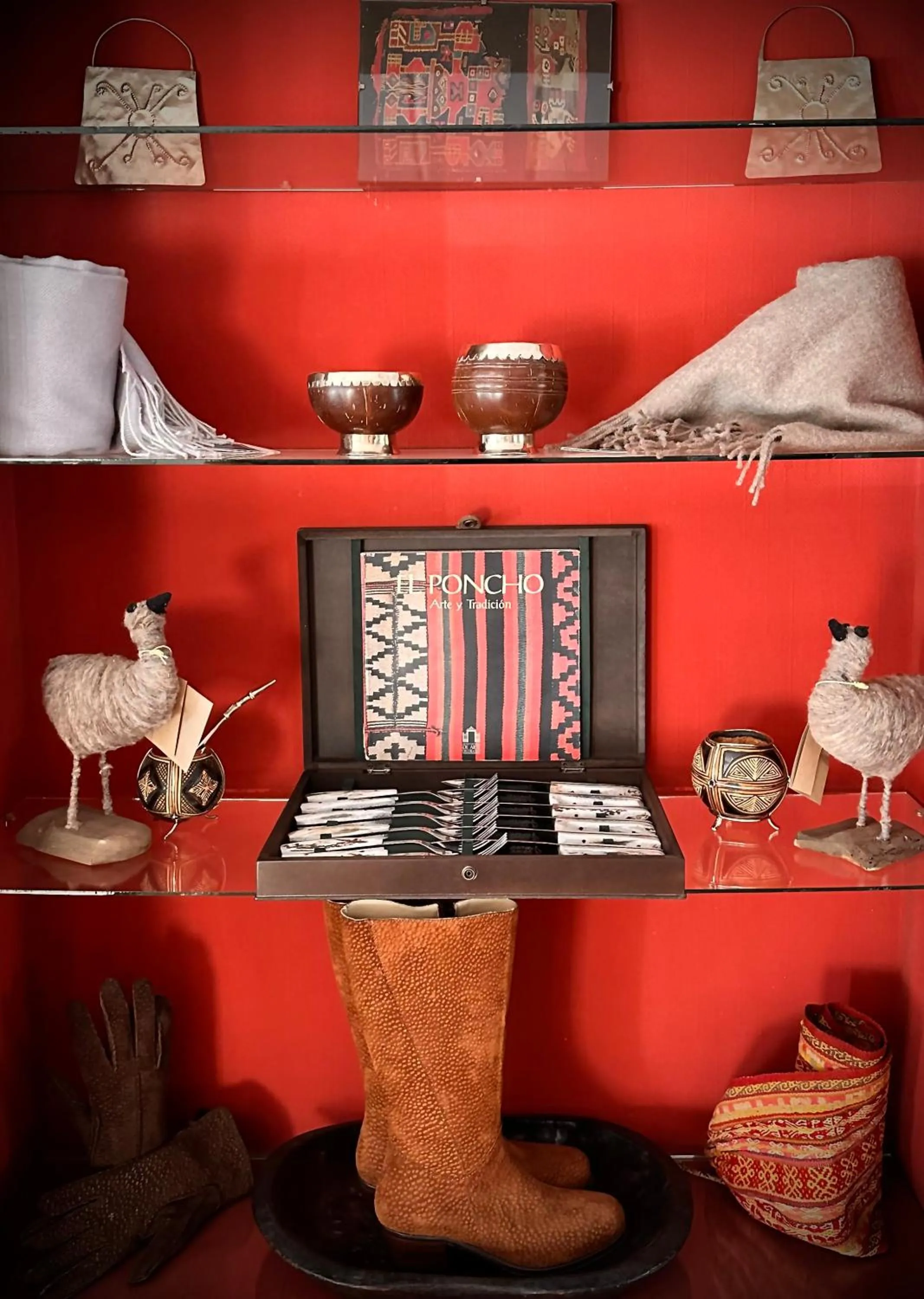 Living room in Los Ponchos Hotel