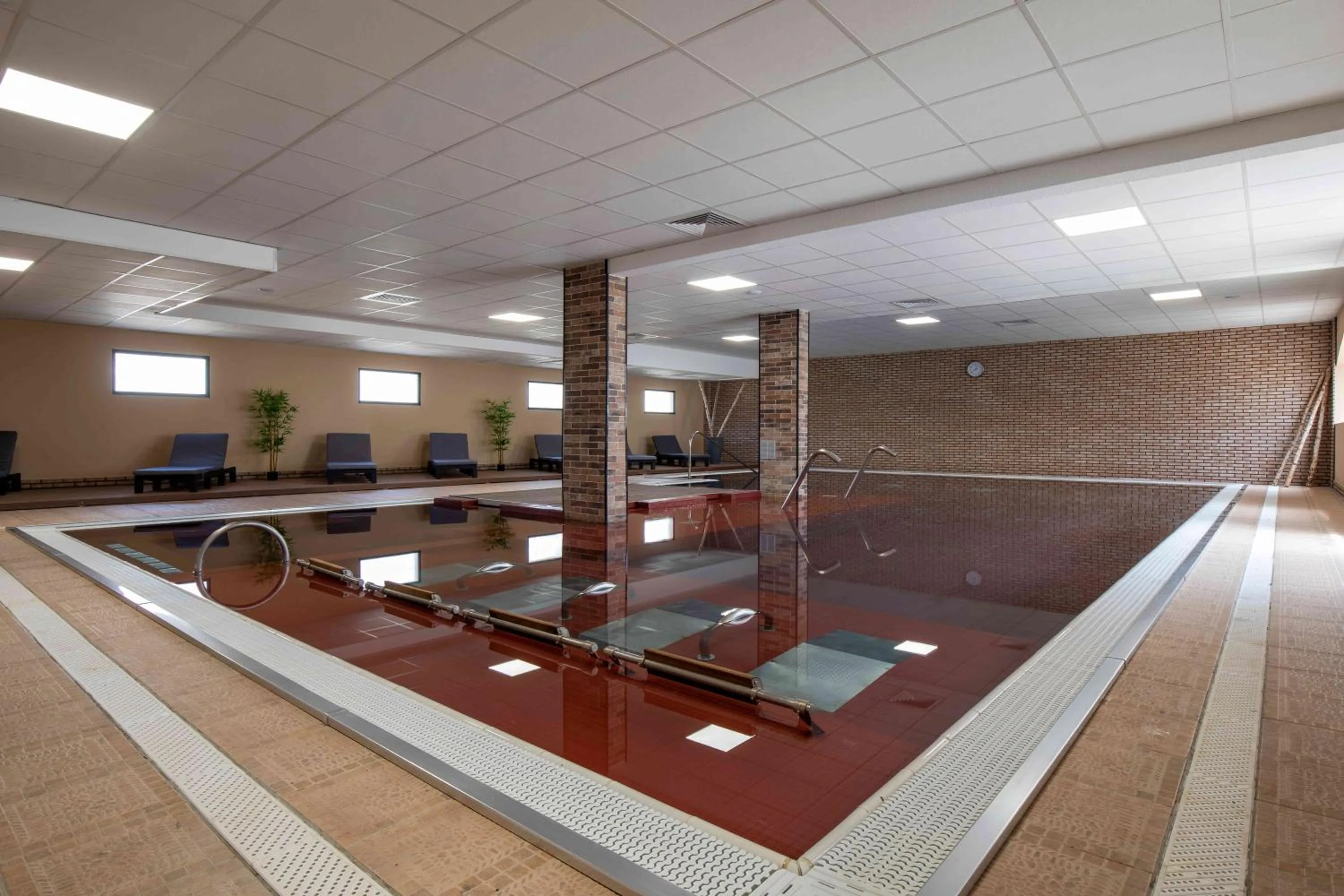 Spa and wellness centre/facilities in The Originals City, Relax'Otel & Spa, Le Barcarès