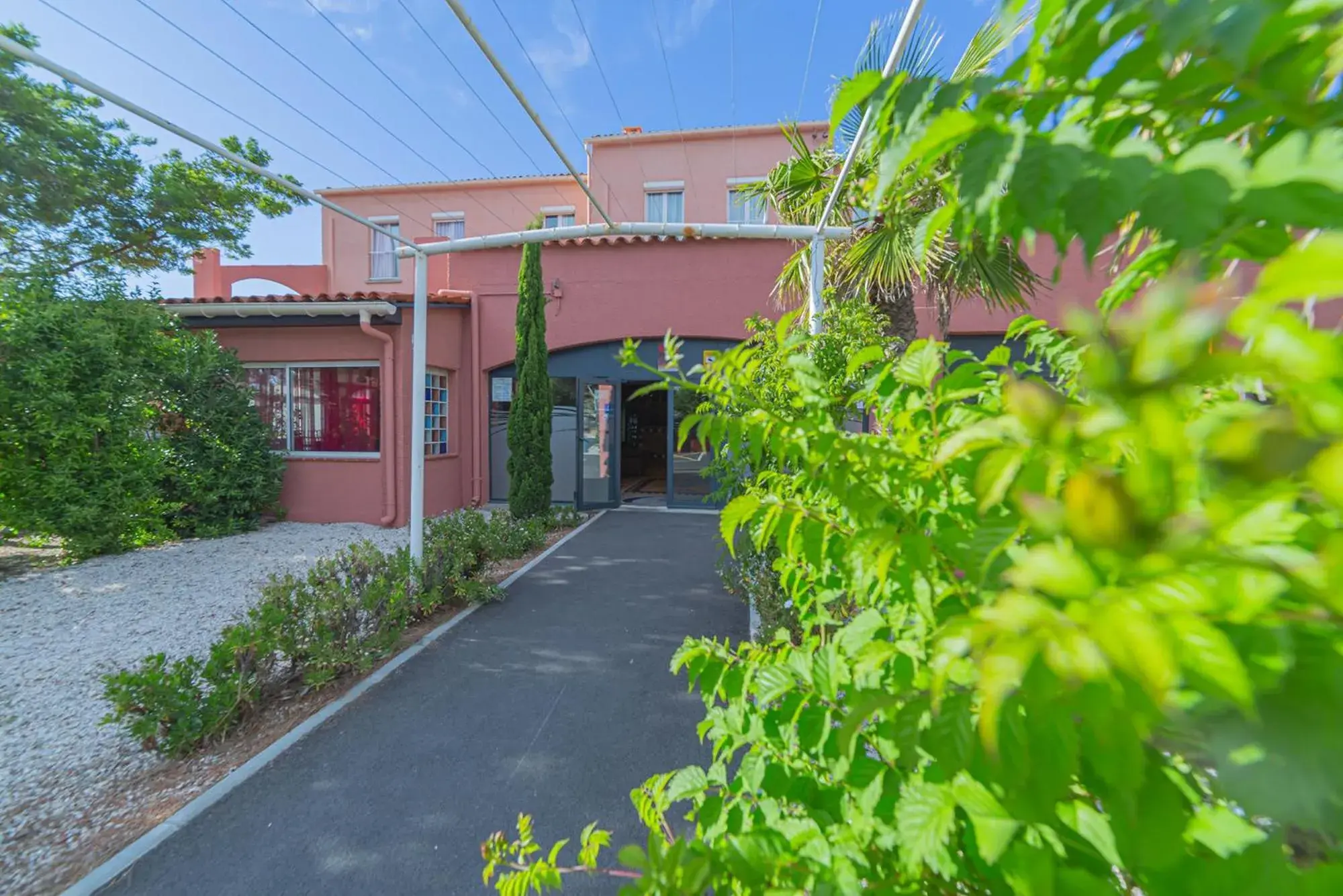 Facade/entrance in The Originals City, Relax'Otel & Spa, Le Barcarès Facade/entrance in The Originals City, Relax'Otel & Spa, Le Barcarès