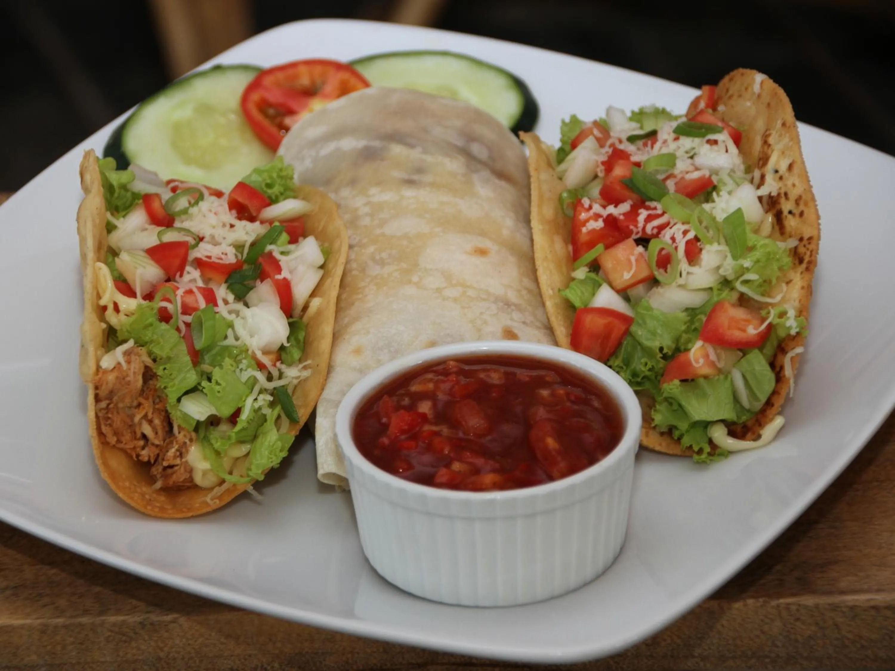 Restaurant/places to eat in Badladz Staycation Condos