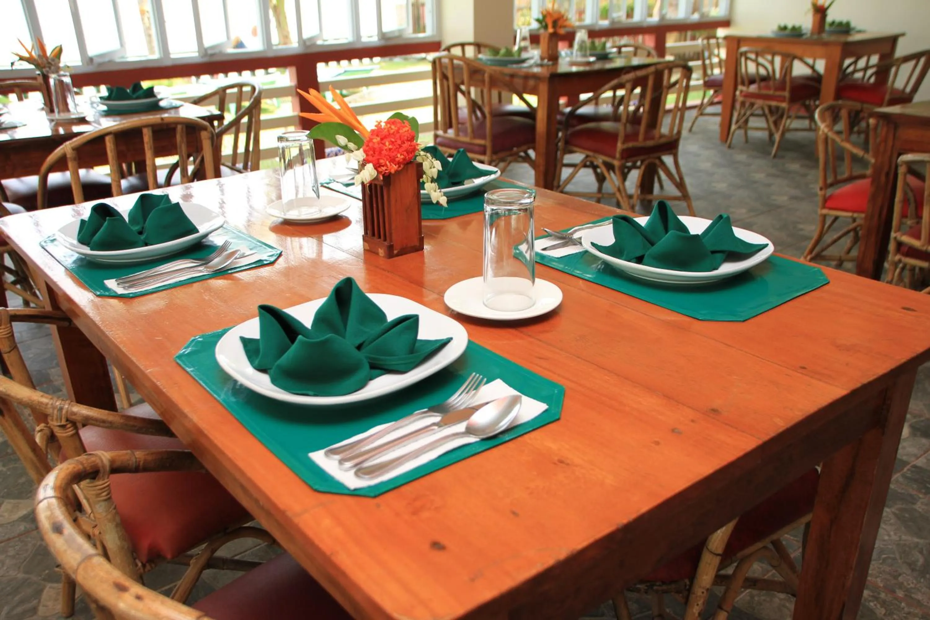 Restaurant/places to eat in Badladz Staycation Condos