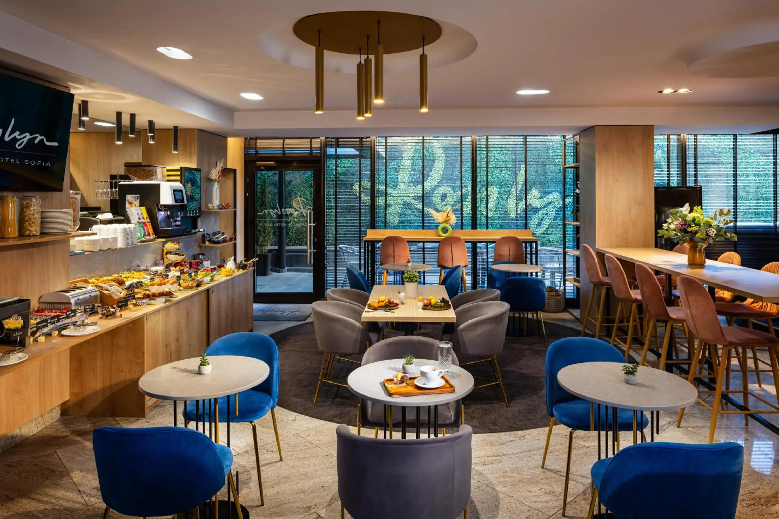 Restaurant/places to eat in Rosslyn Thracia Hotel Sofia Restaurant/places to eat in Rosslyn Thracia Hotel Sofia