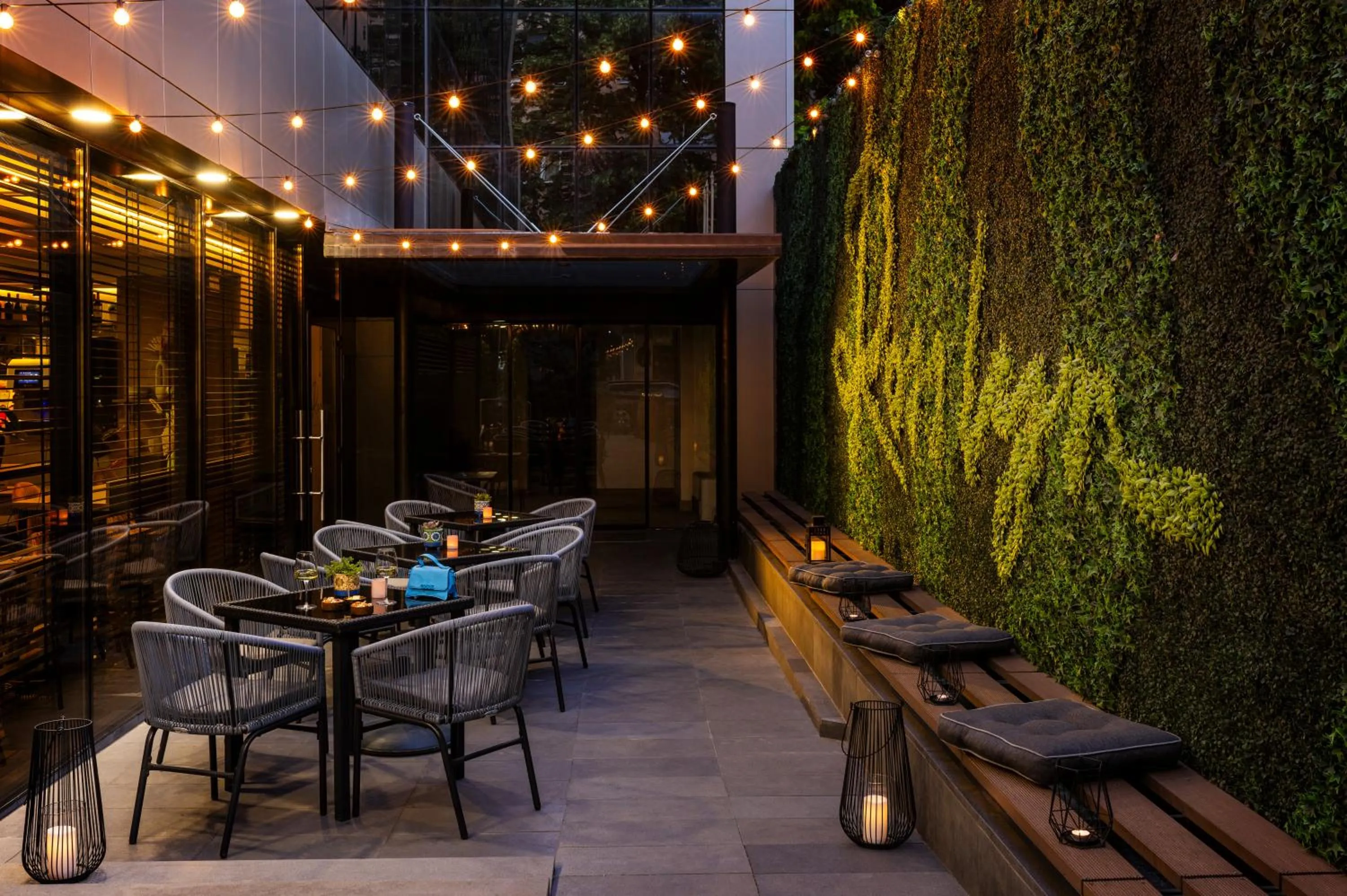 Restaurant/places to eat in Rosslyn Thracia Hotel Sofia