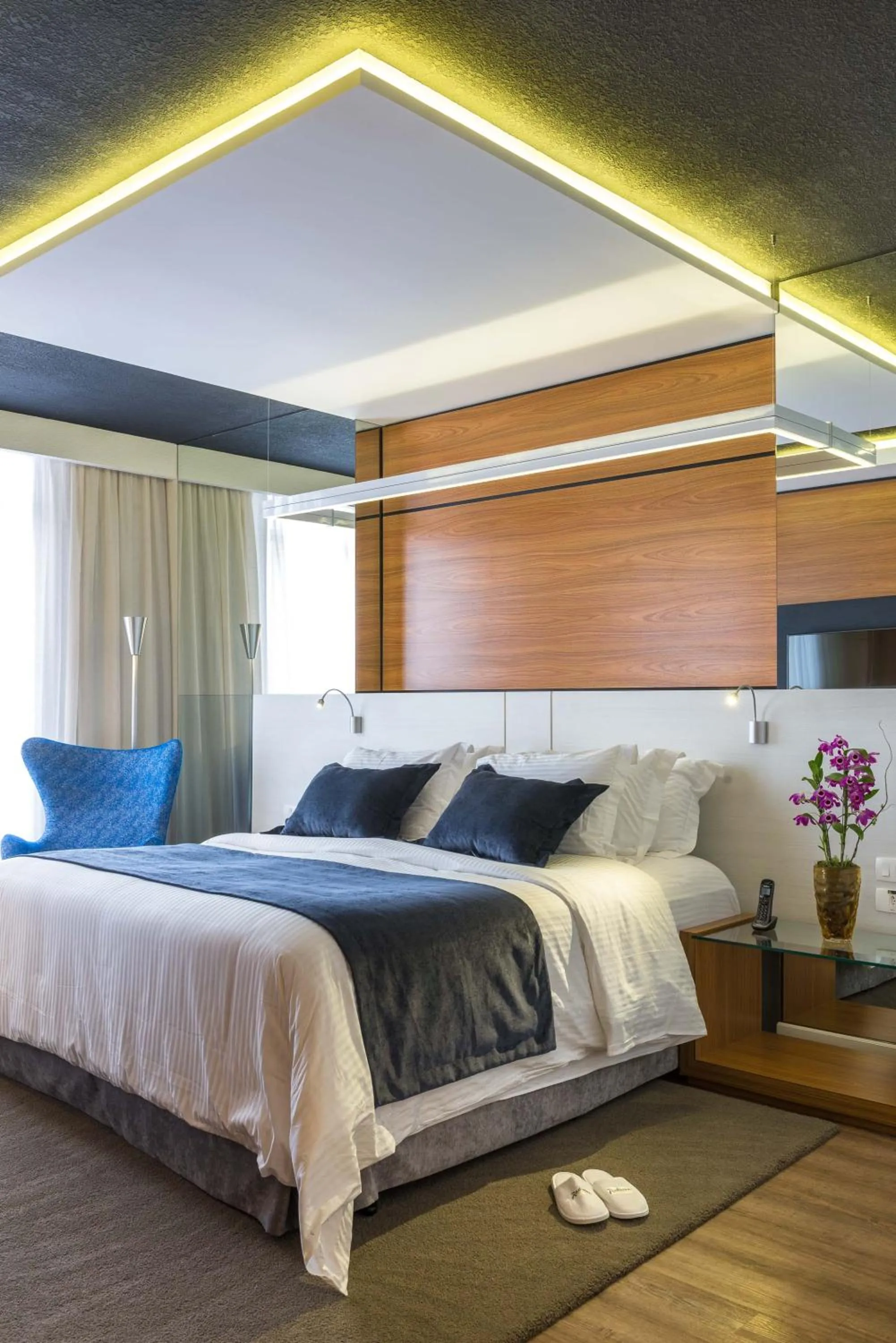 Photo of the whole room, Bed in Radisson Hotel Curitiba