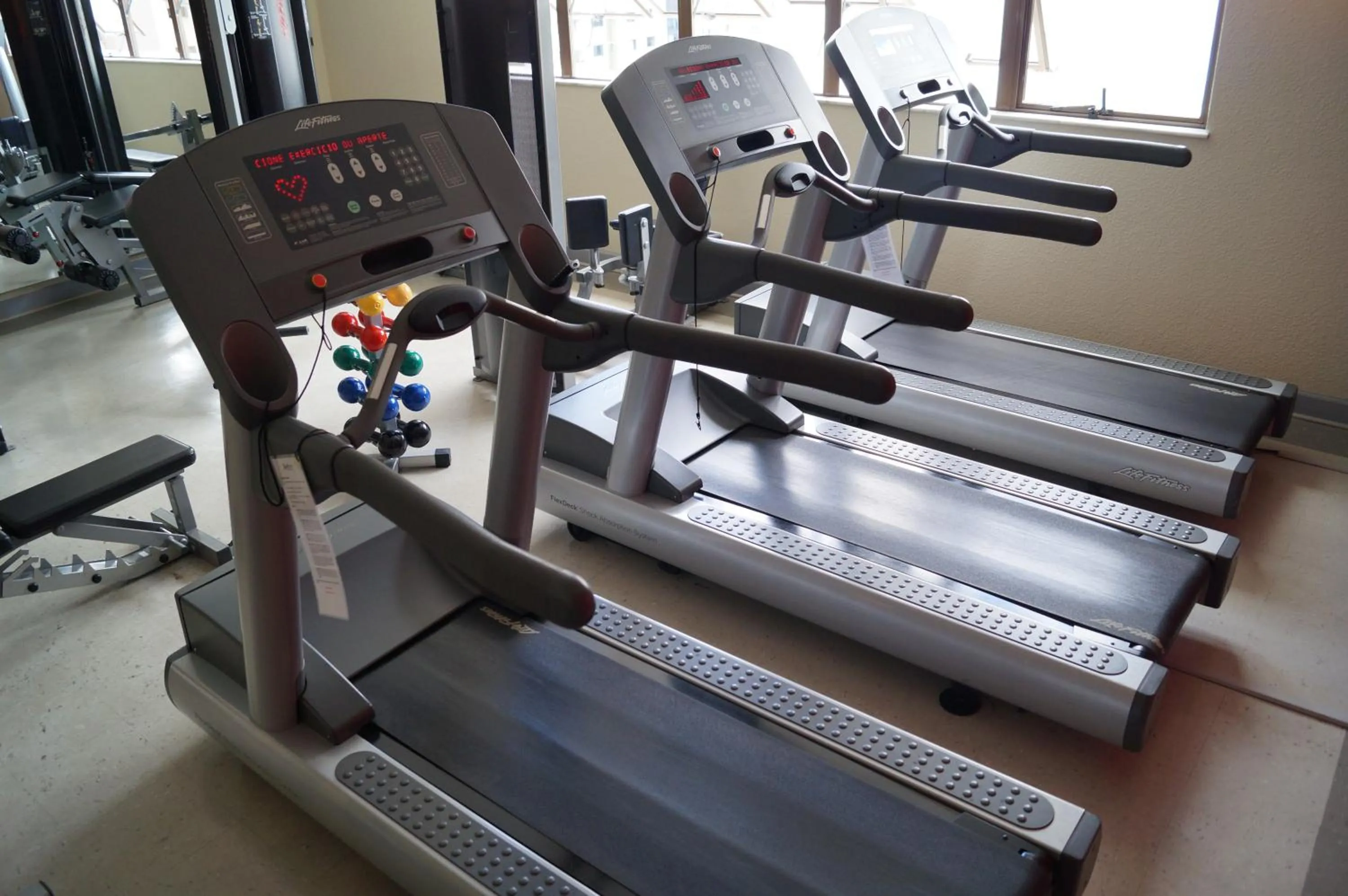 Fitness centre/facilities in Radisson Hotel Curitiba