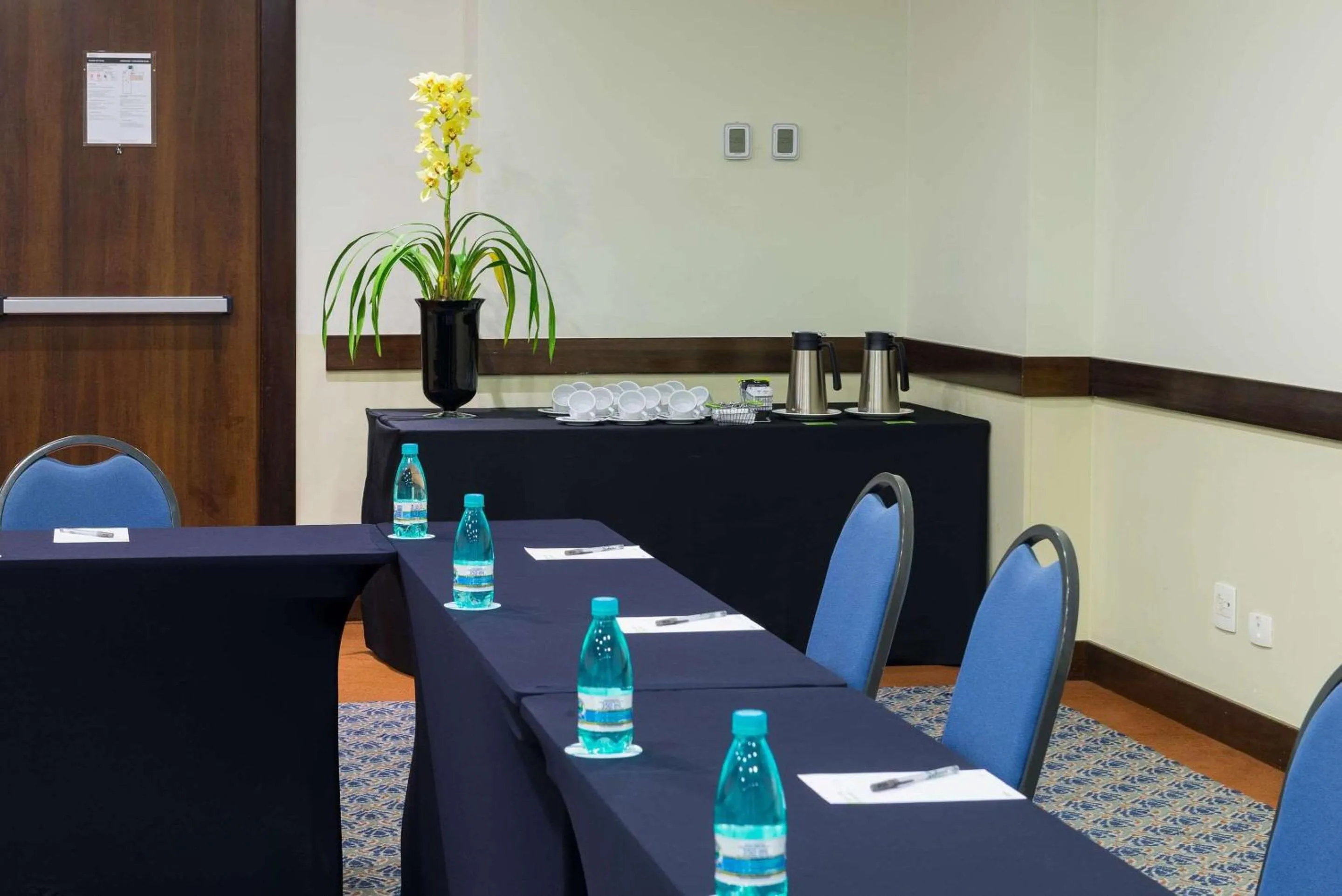 Meeting/conference room in Radisson Hotel Curitiba