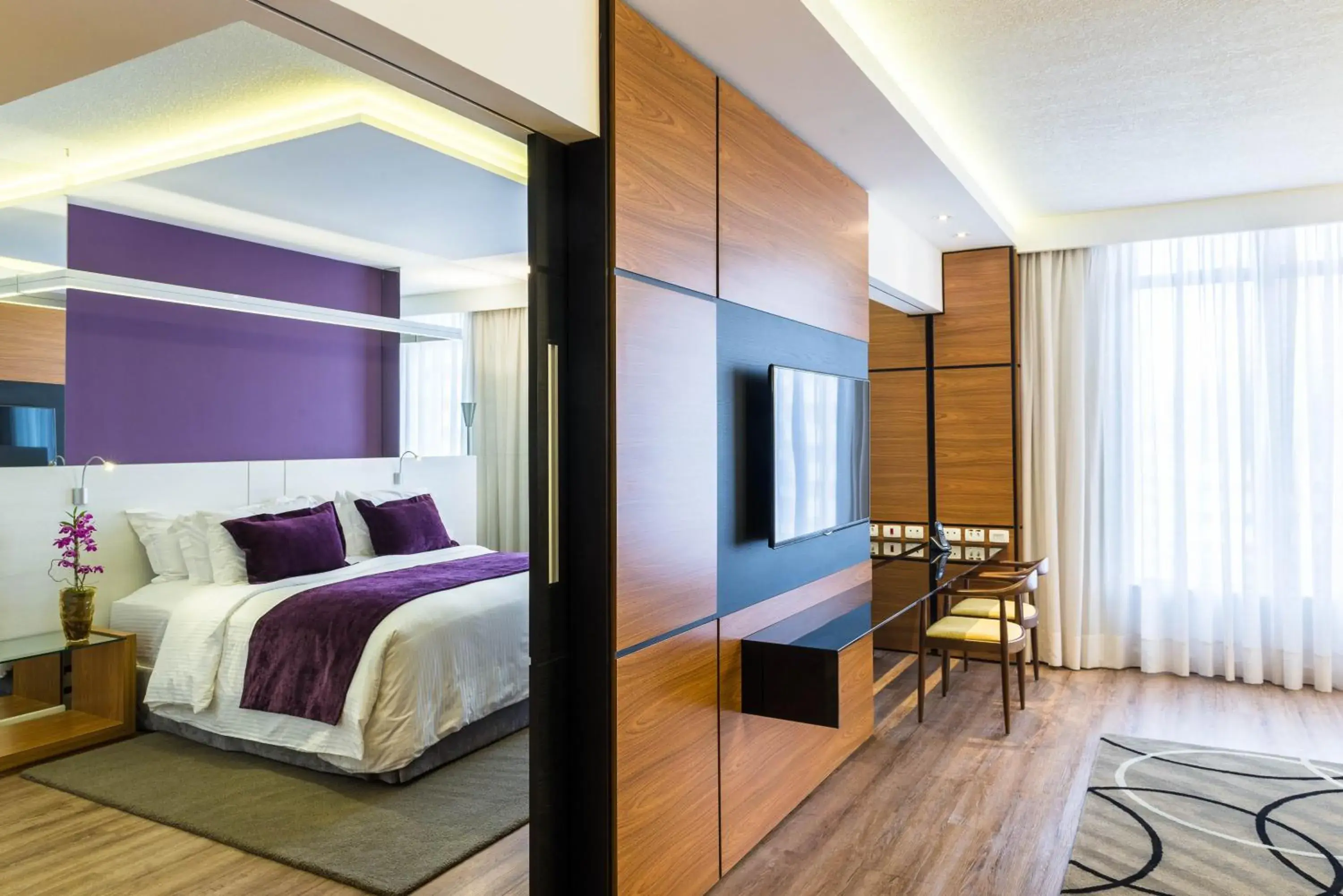 Photo of the whole room, Bed in Radisson Hotel Curitiba Photo of the whole room, Bed in Radisson Hotel Curitiba