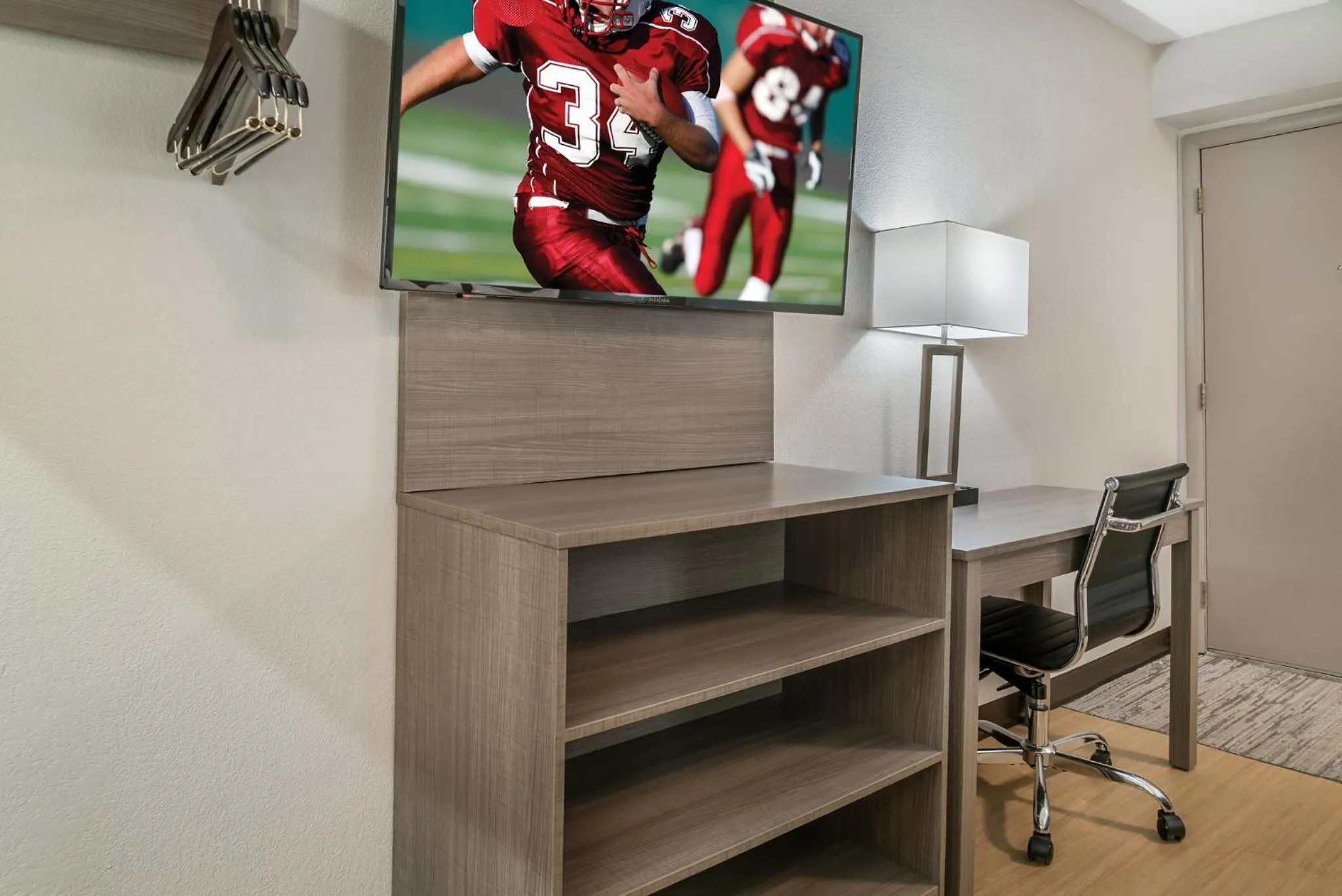 Photo of the whole room in Red Roof Inn Detroit Metro Airport - Taylor