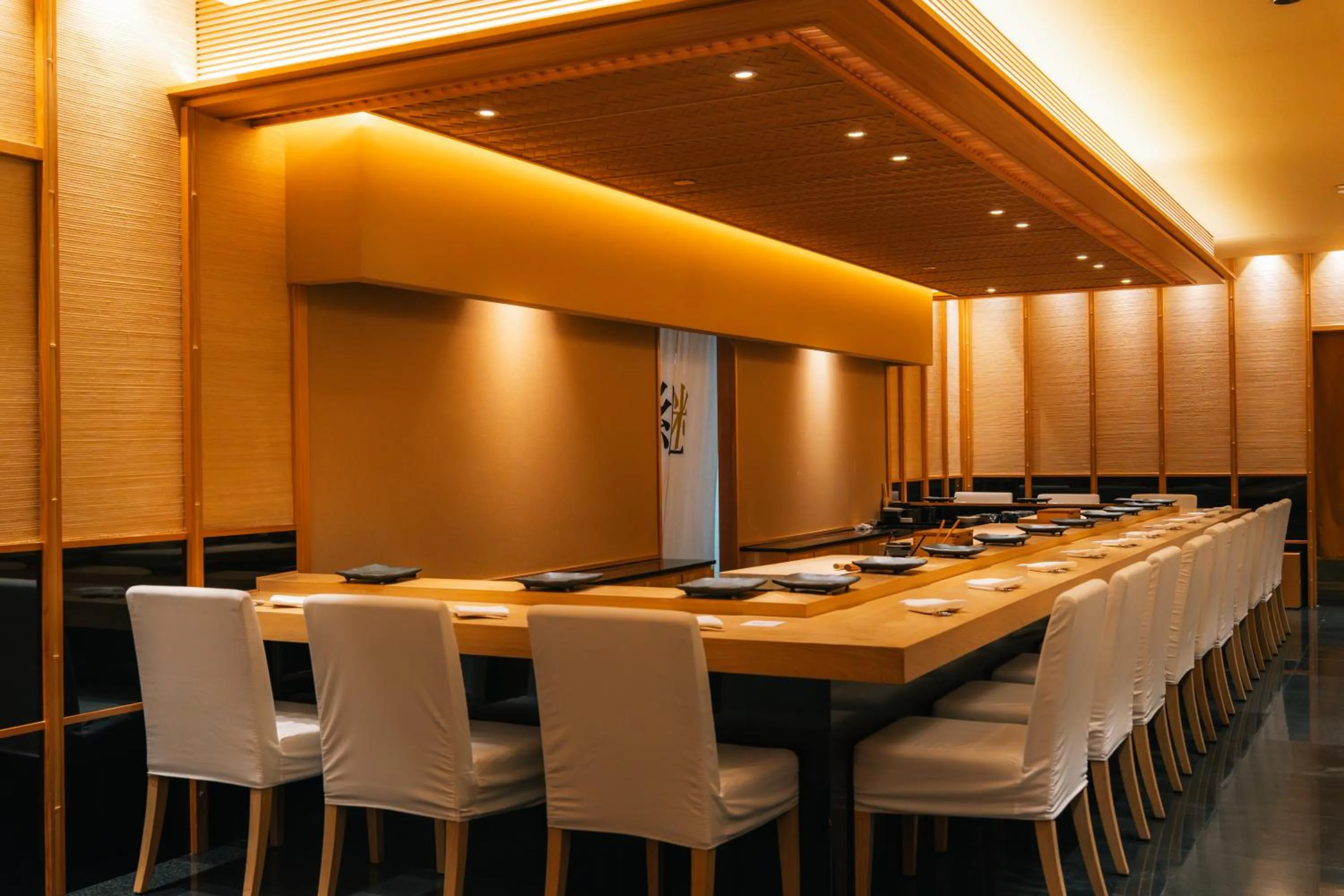 Restaurant/places to eat in Carlton Hotel Singapore