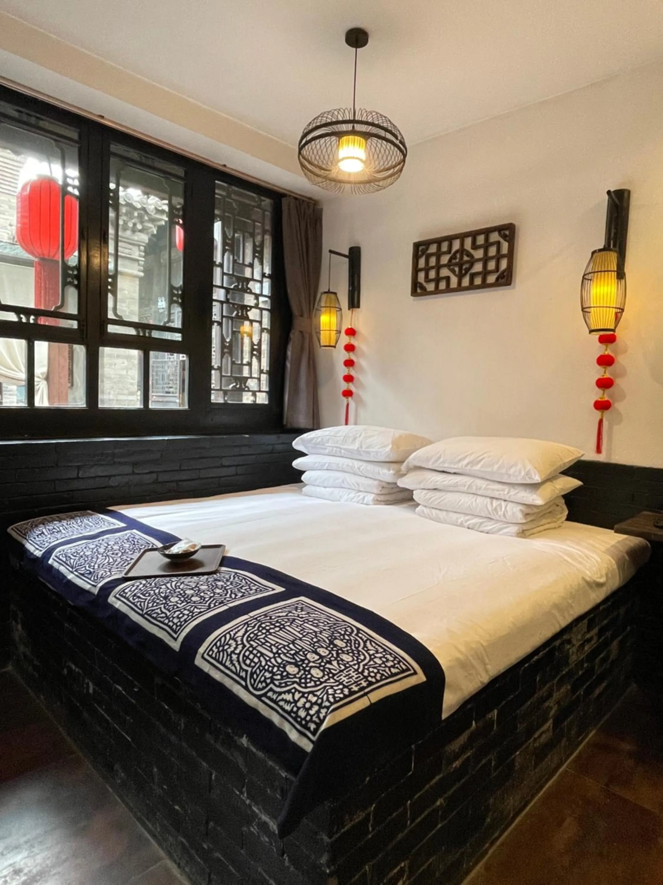 Photo of the whole room, Bed in Elsewhere Hotel The former residence of the draft bank