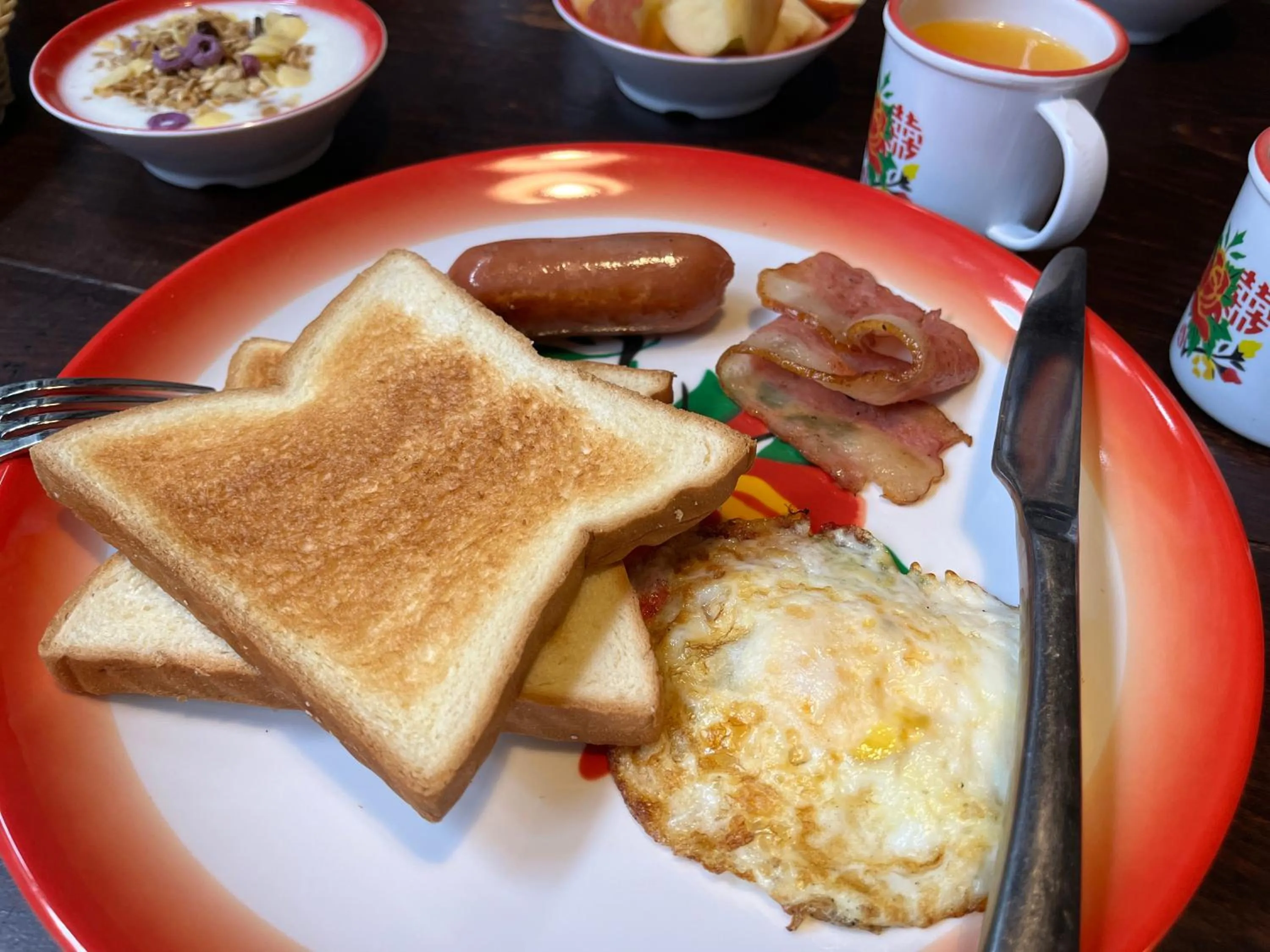 Breakfast in Elsewhere Hotel The former residence of the draft bank