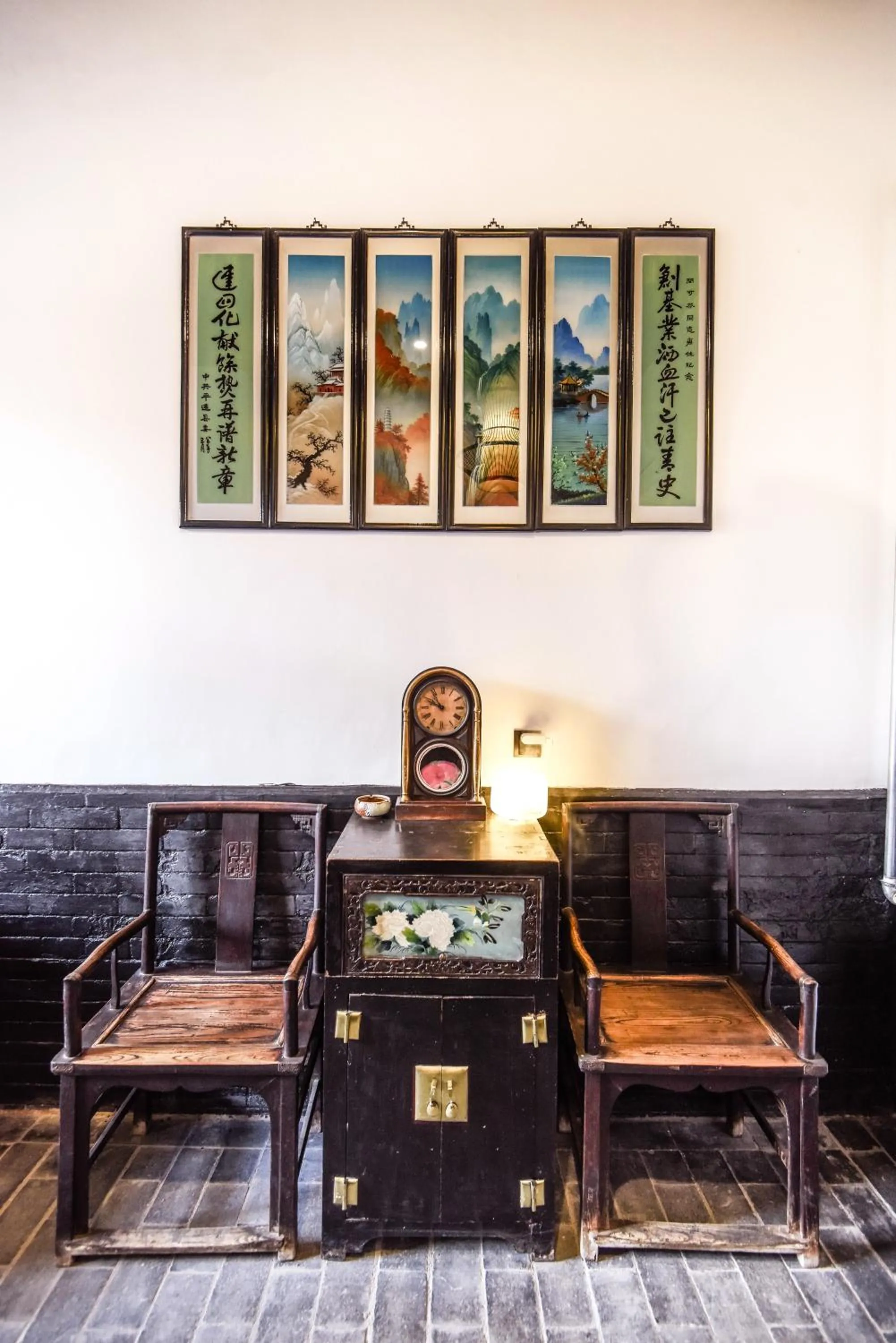 Living room in Elsewhere Hotel The former residence of the draft bank