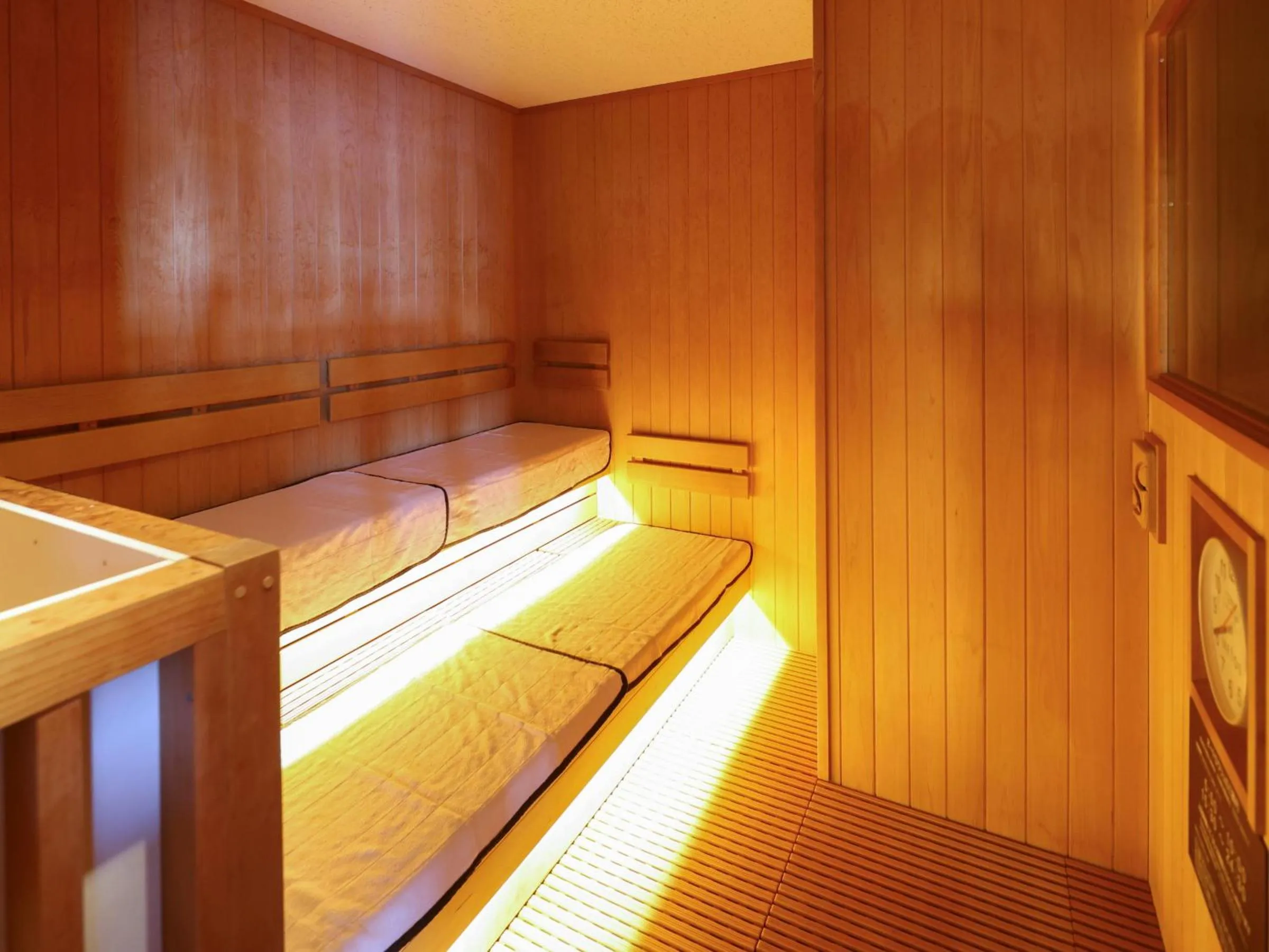 Sauna, Bed in Dormy Inn Asahikawa