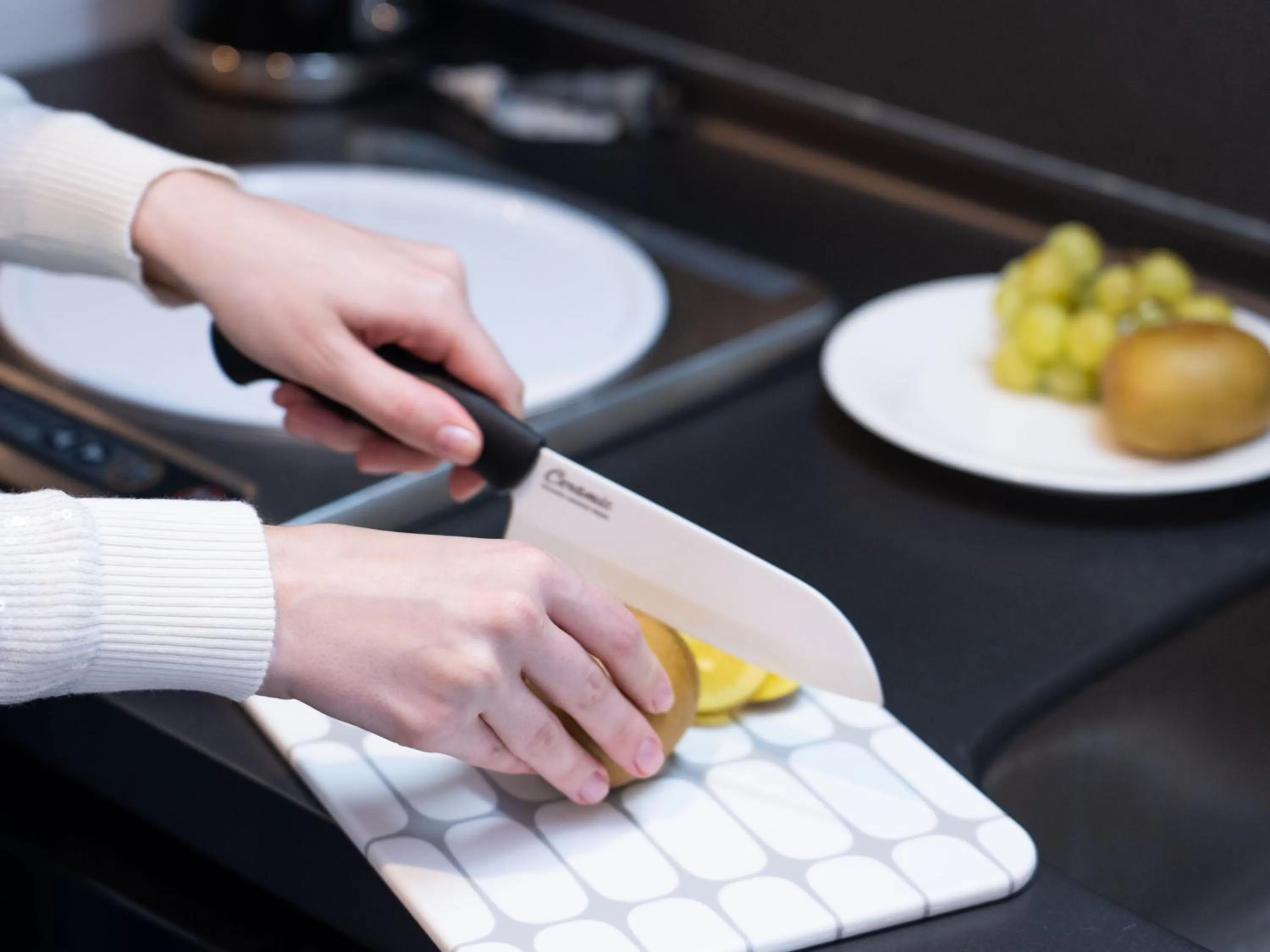 Kitchen or kitchenette in Tokyu Stay Aoyama Premier