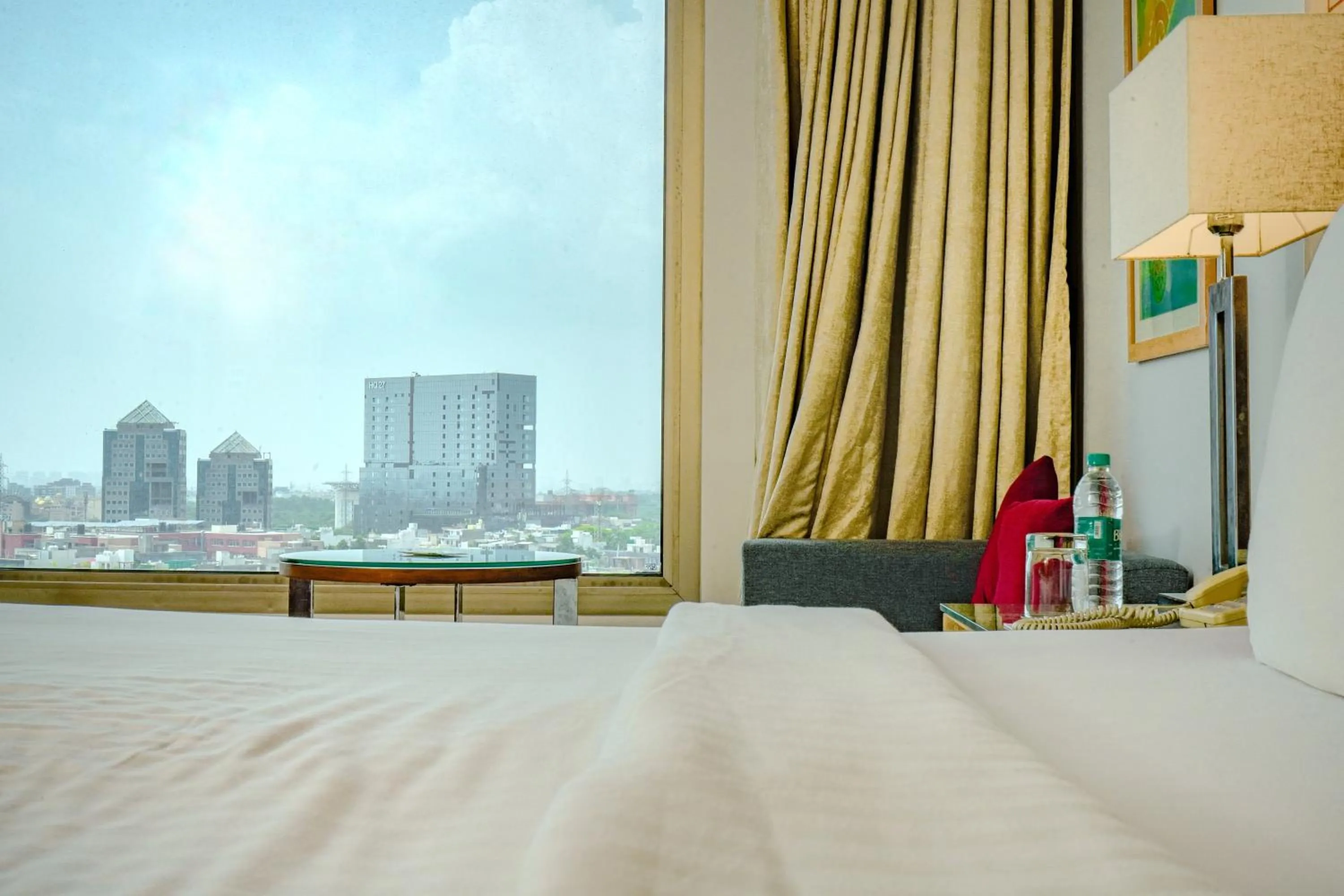 Bed in Courtyard by Marriott Gurugram Downtown