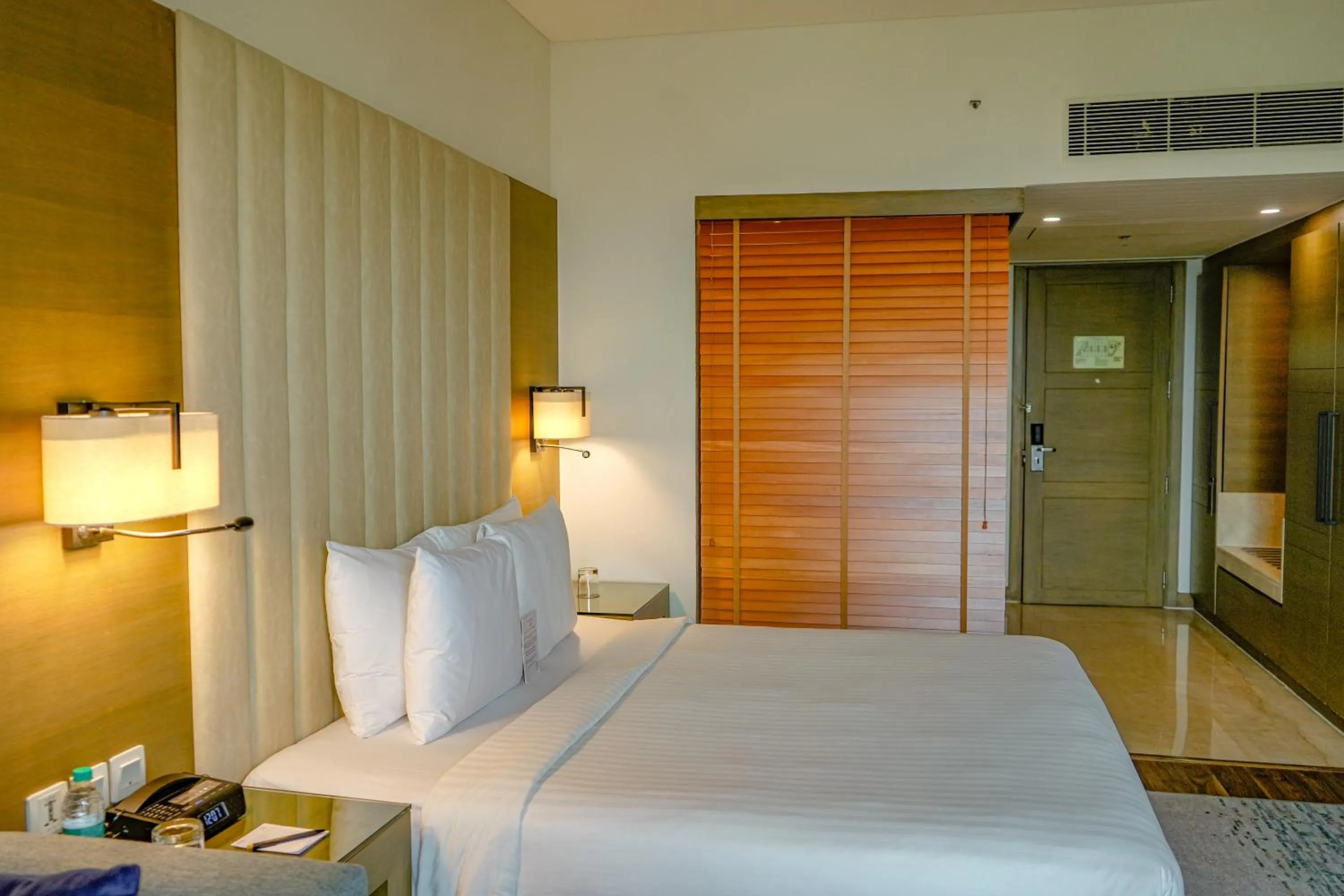 Bed in Courtyard by Marriott Gurugram Downtown