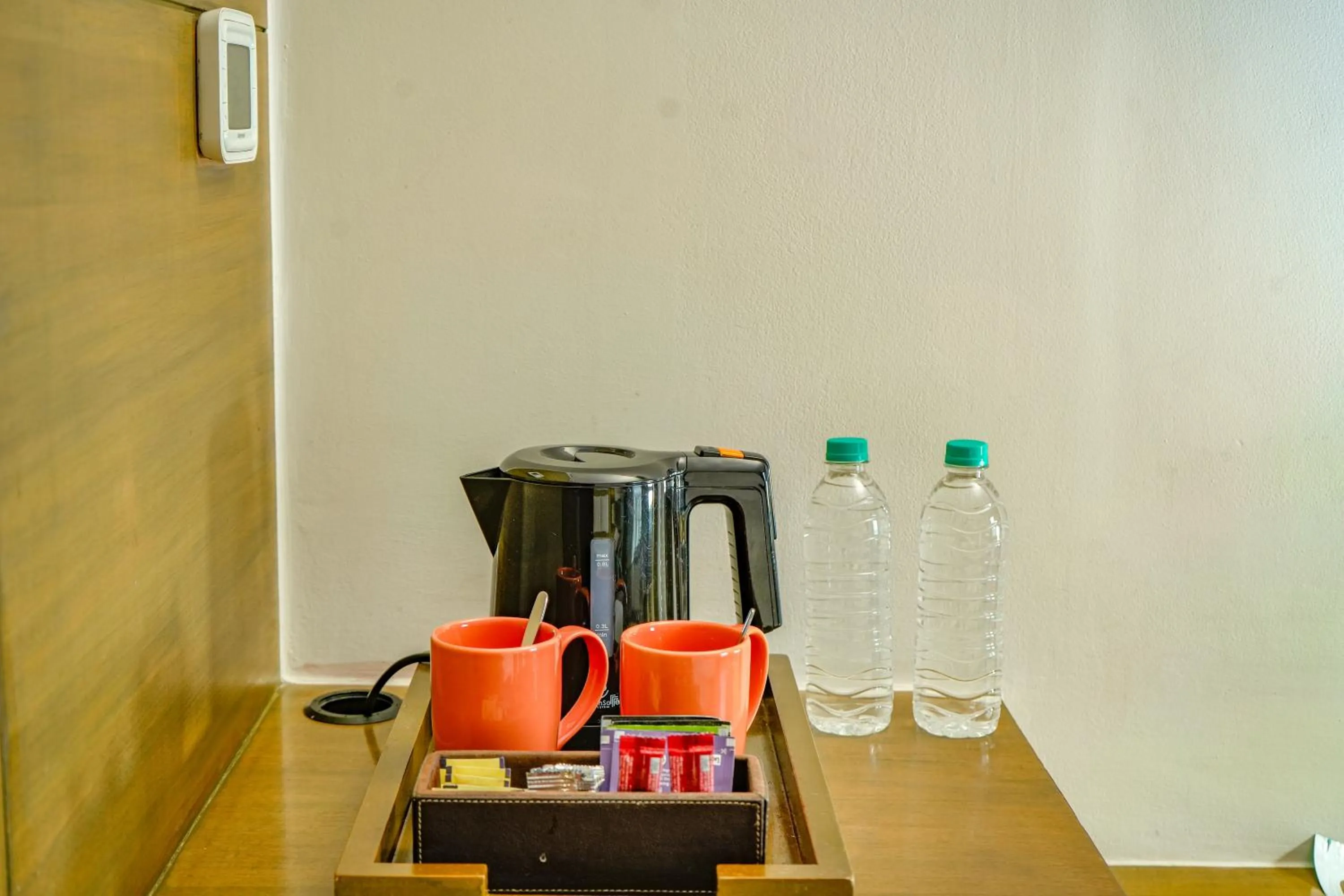 Coffee/tea facilities in Courtyard by Marriott Gurugram Downtown