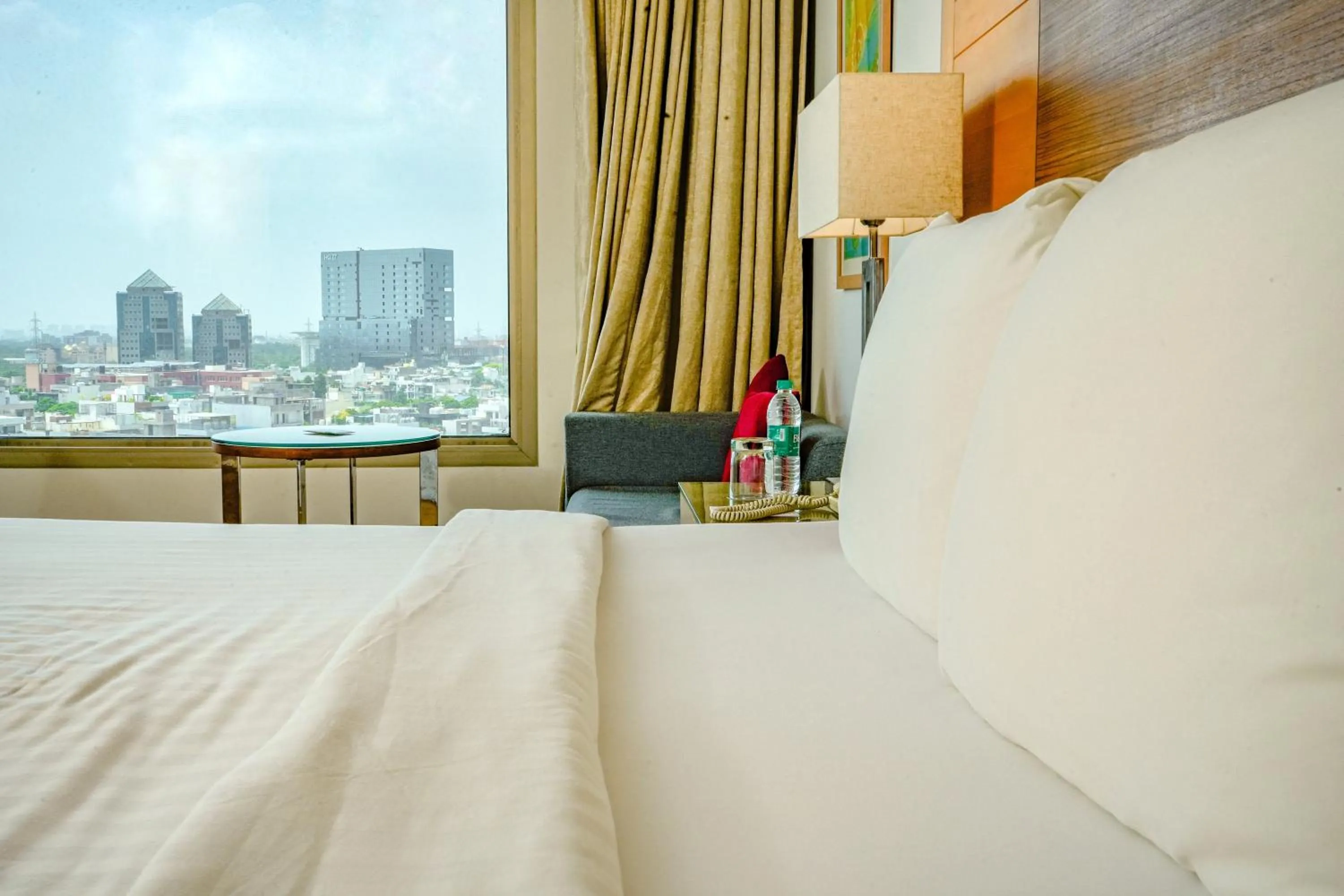 Bed in Courtyard by Marriott Gurugram Downtown