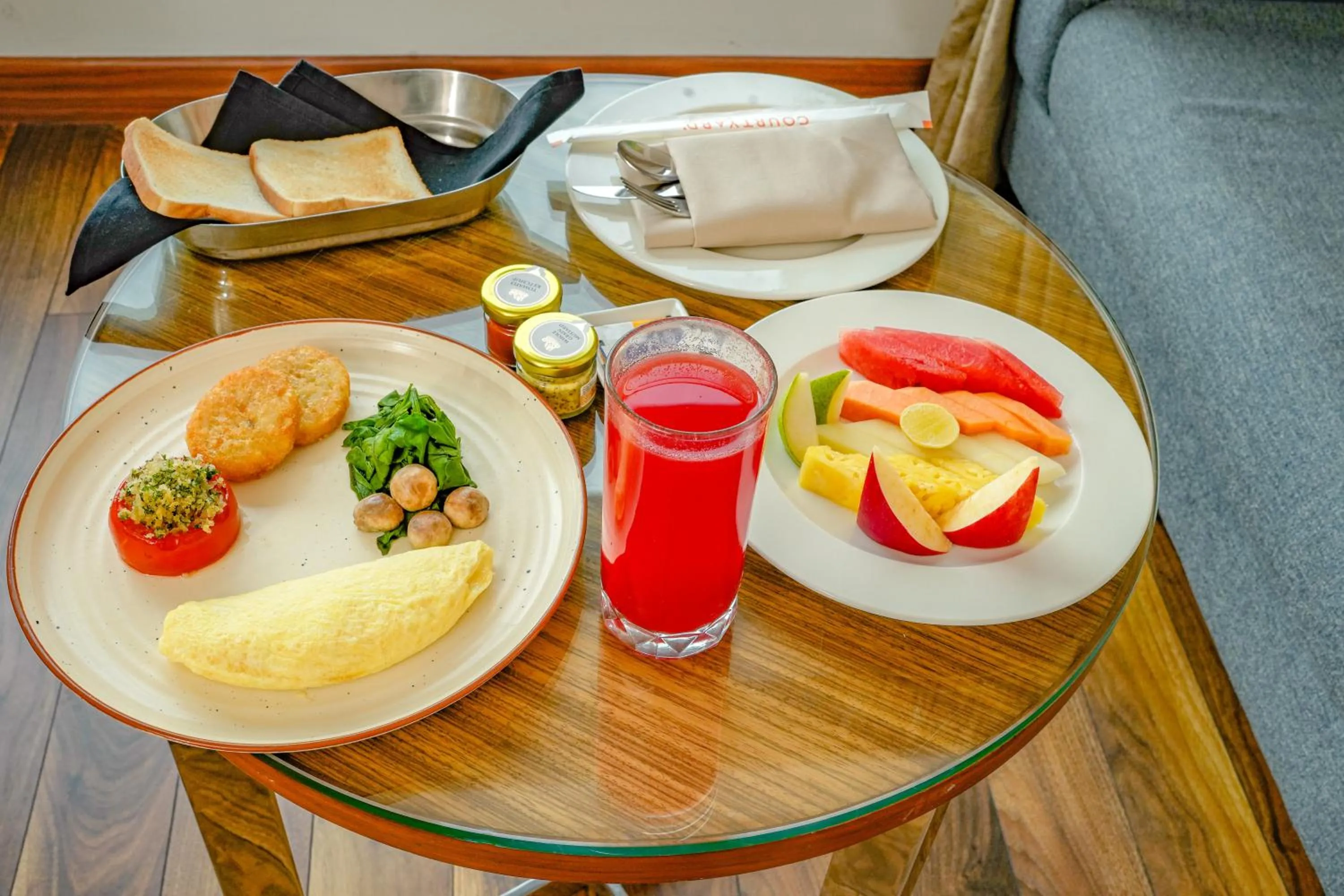 Food in Courtyard by Marriott Gurugram Downtown