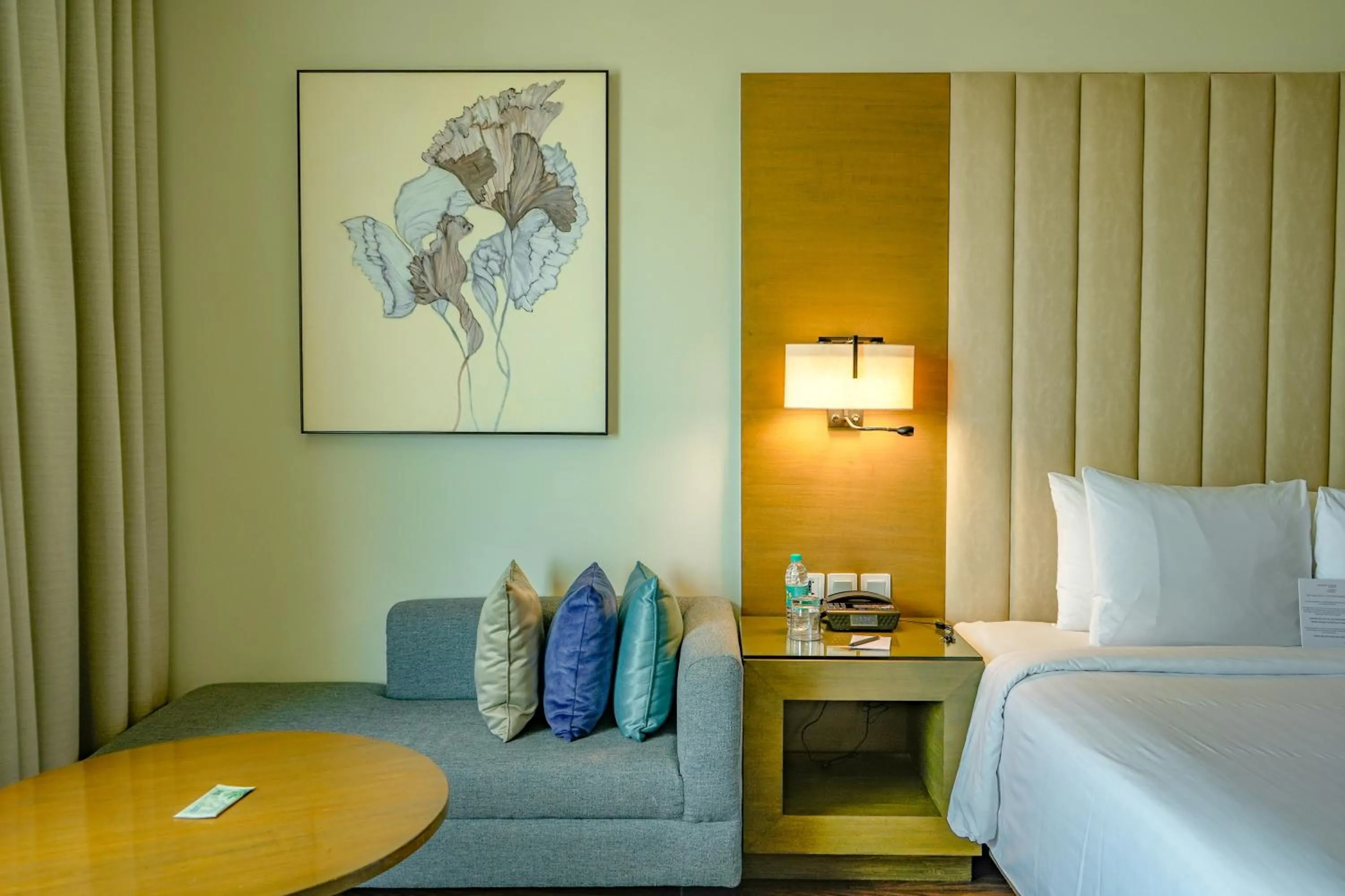 Bed in Courtyard by Marriott Gurugram Downtown