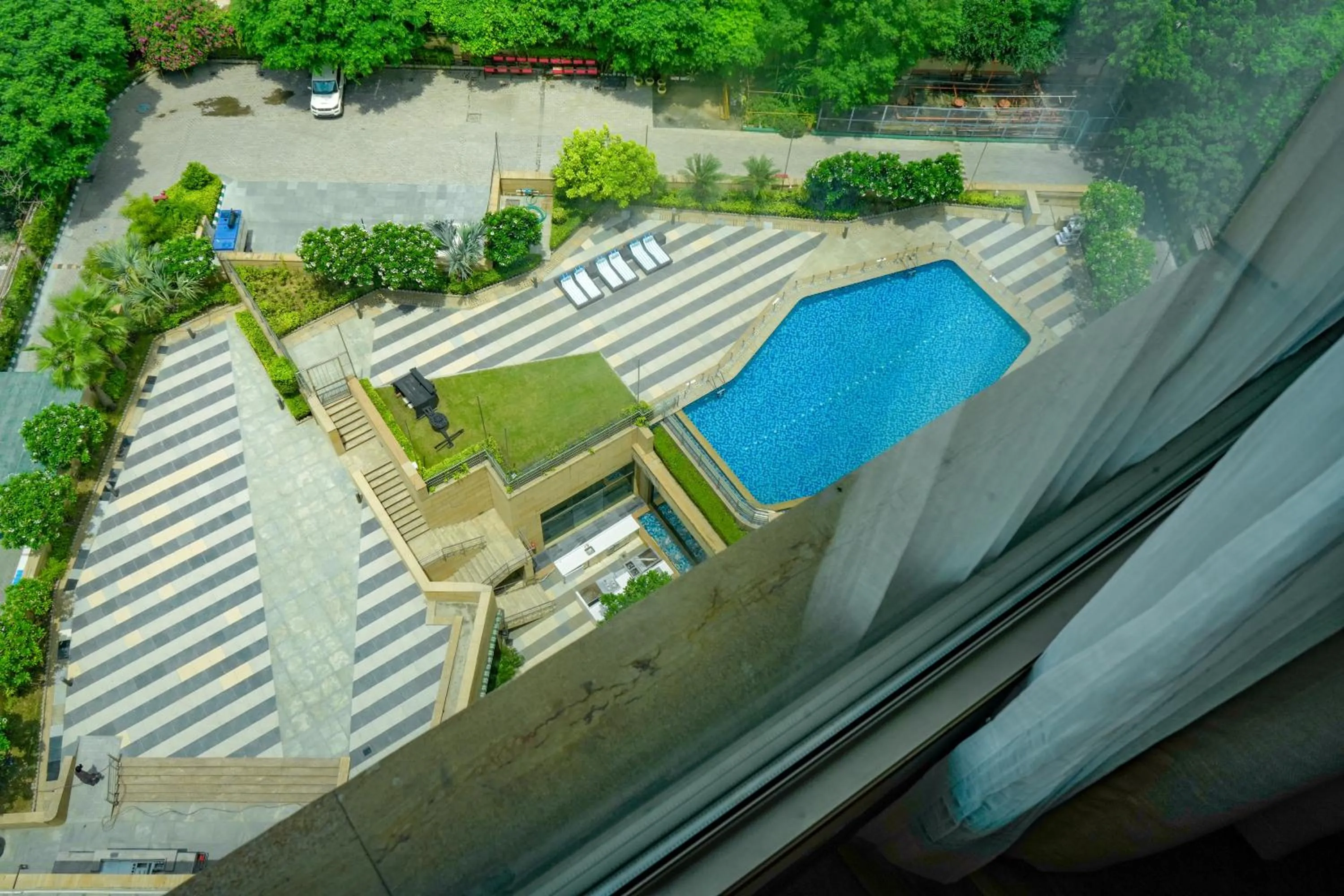 Pool view in Courtyard by Marriott Gurugram Downtown
