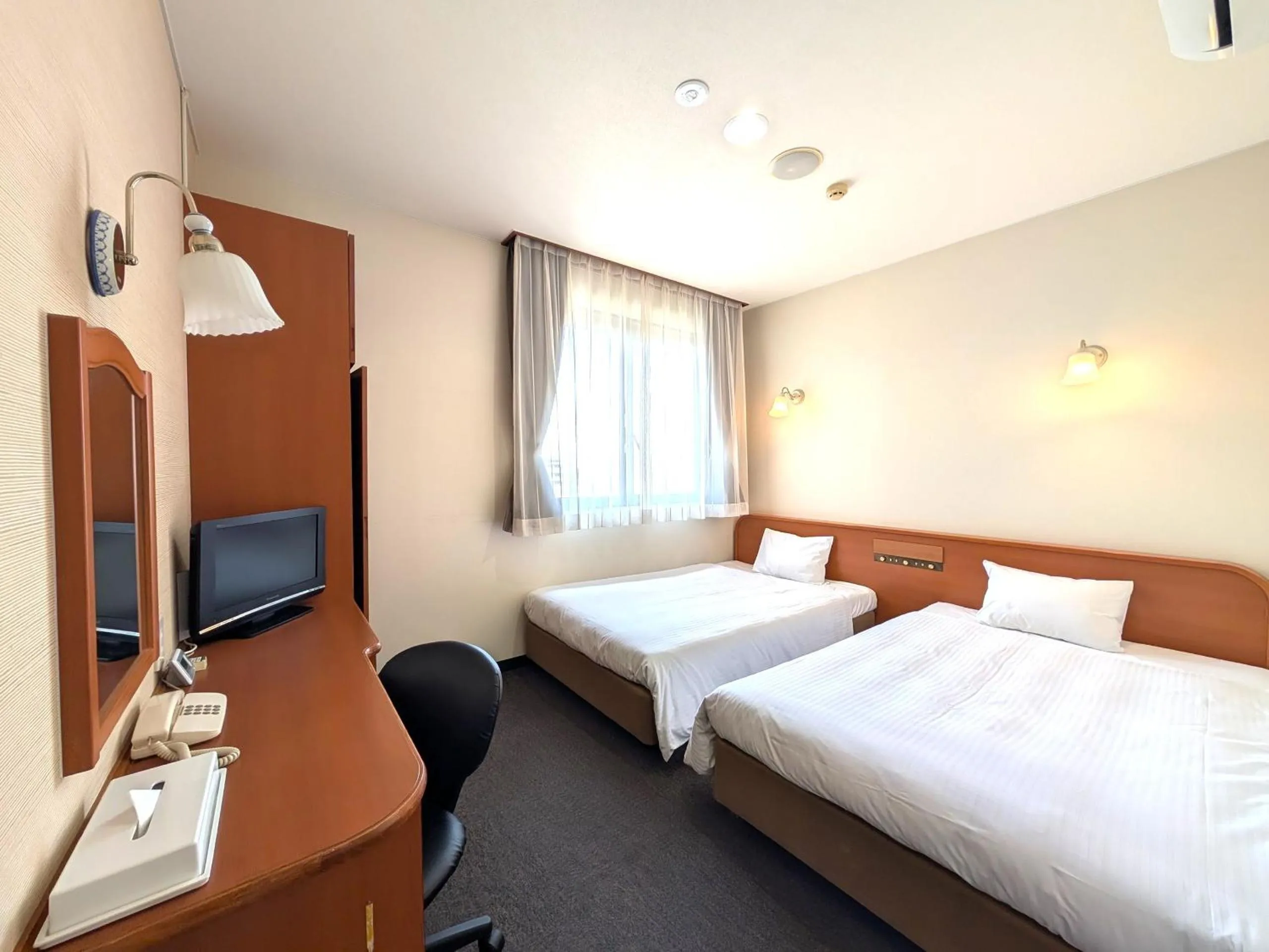 Photo of the whole room, Bed in Suizenji Comfort Hotel