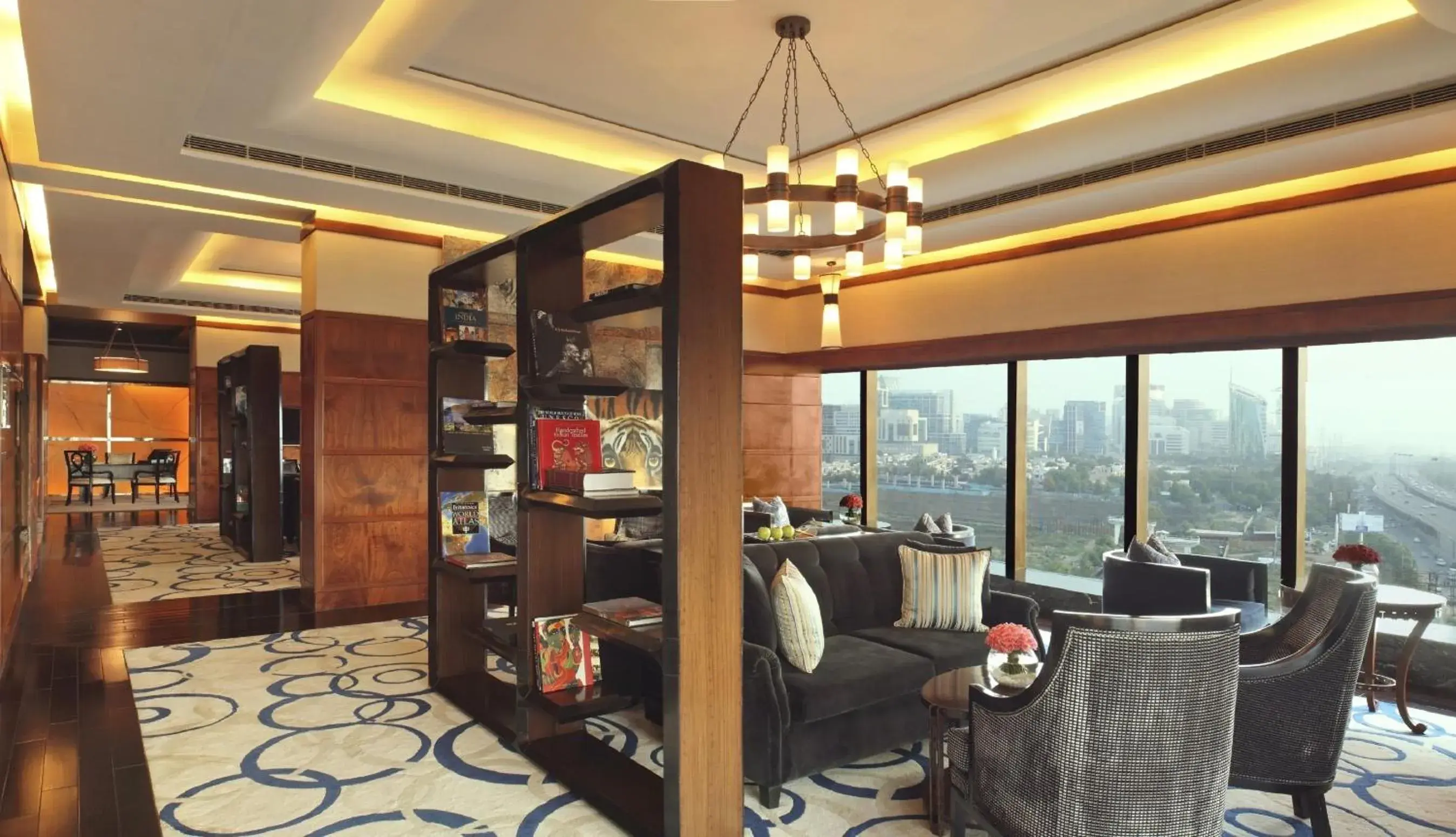 Lounge or bar in The Leela Ambience Gurugram Hotel & Residences - The Luxury Urban Sanctuary Lounge or bar in The Leela Ambience Gurugram Hotel & Residences - The Luxury Urban Sanctuary