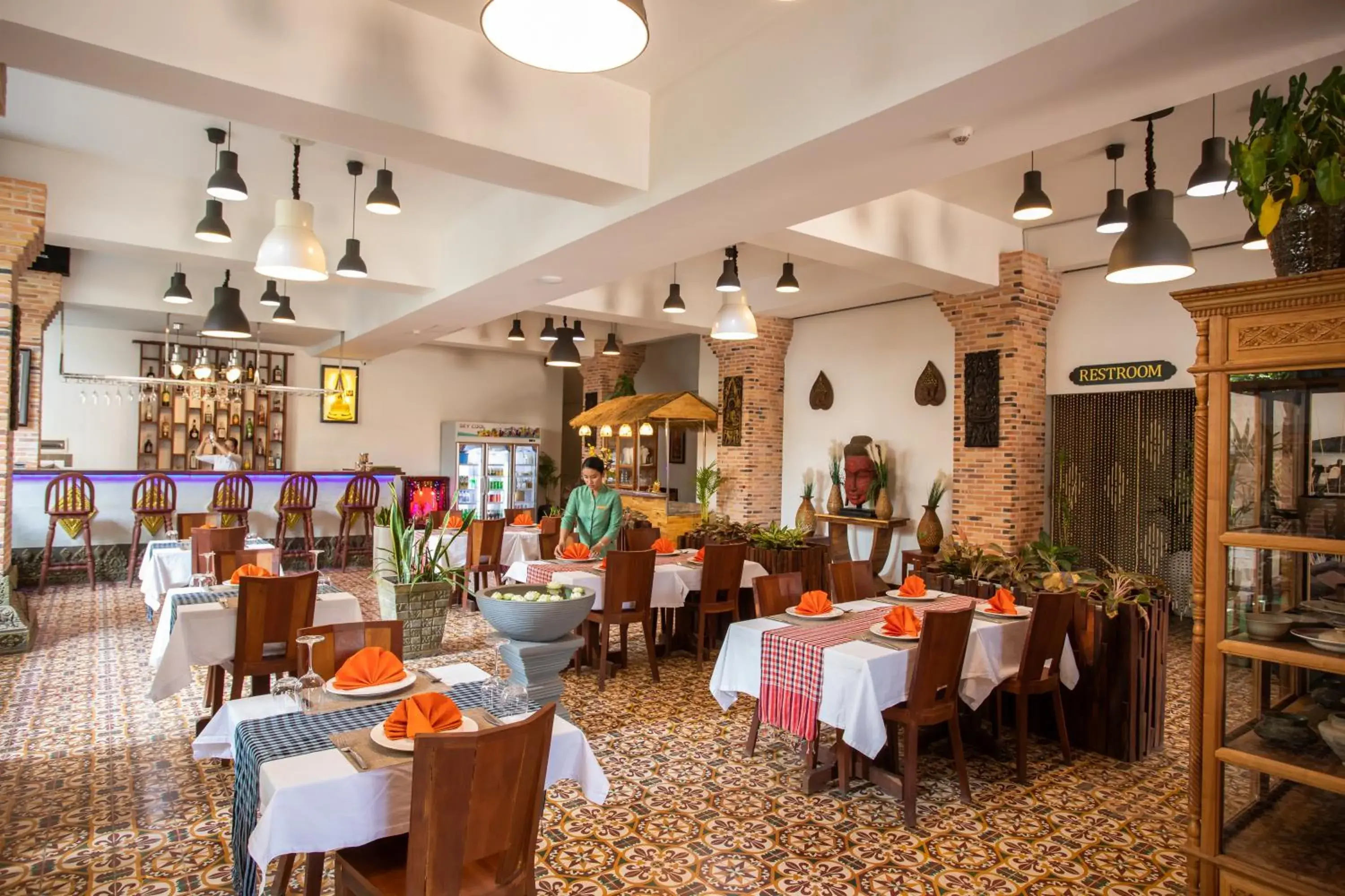 Restaurant/places to eat in Cambana Residence Restaurant/places to eat in Cambana Residence