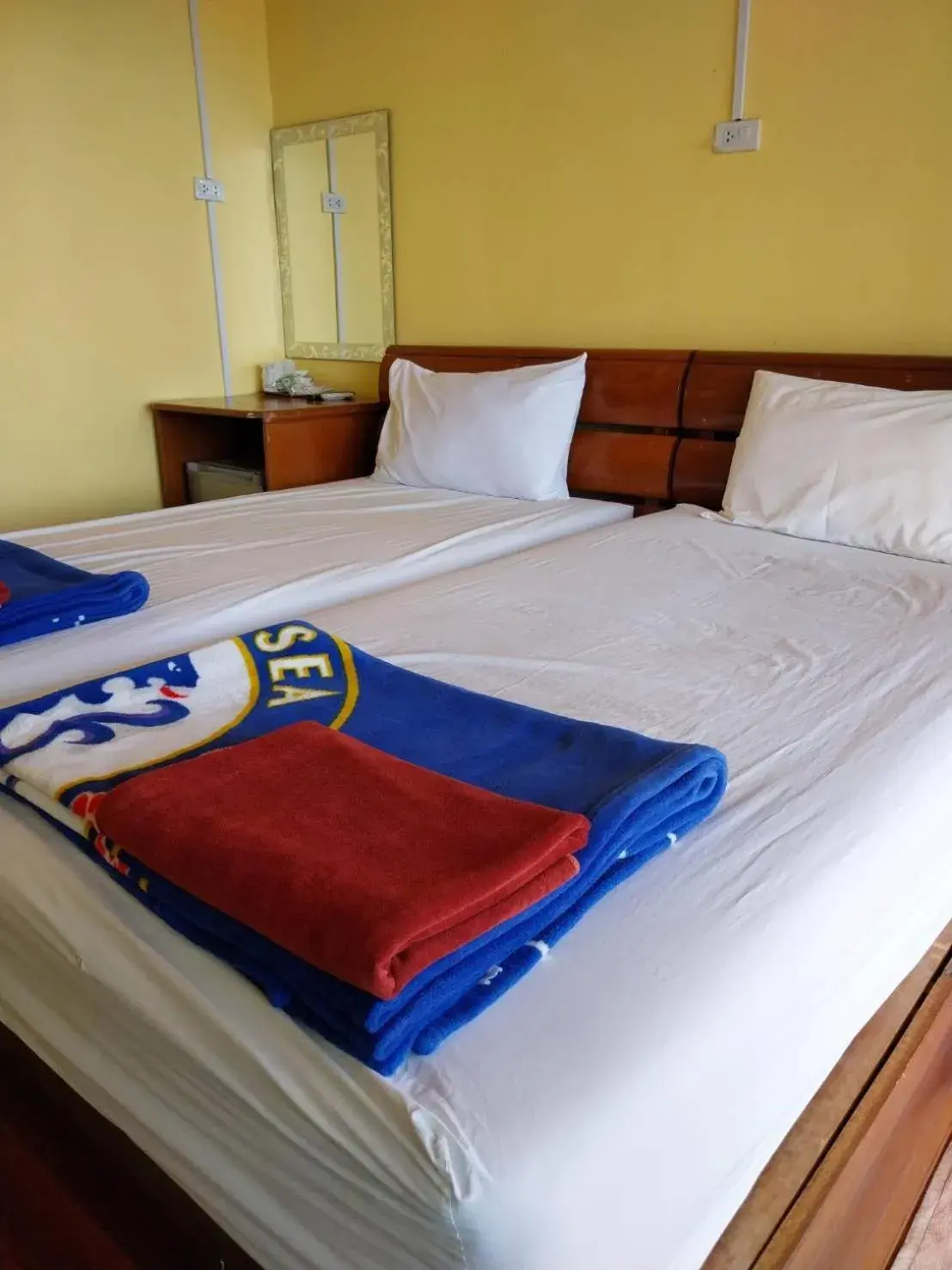 Standard Twin Room (Building) in Phi Phi Sand Sea View Resort Standard Twin Room (Building) in Phi Phi Sand Sea View Resort