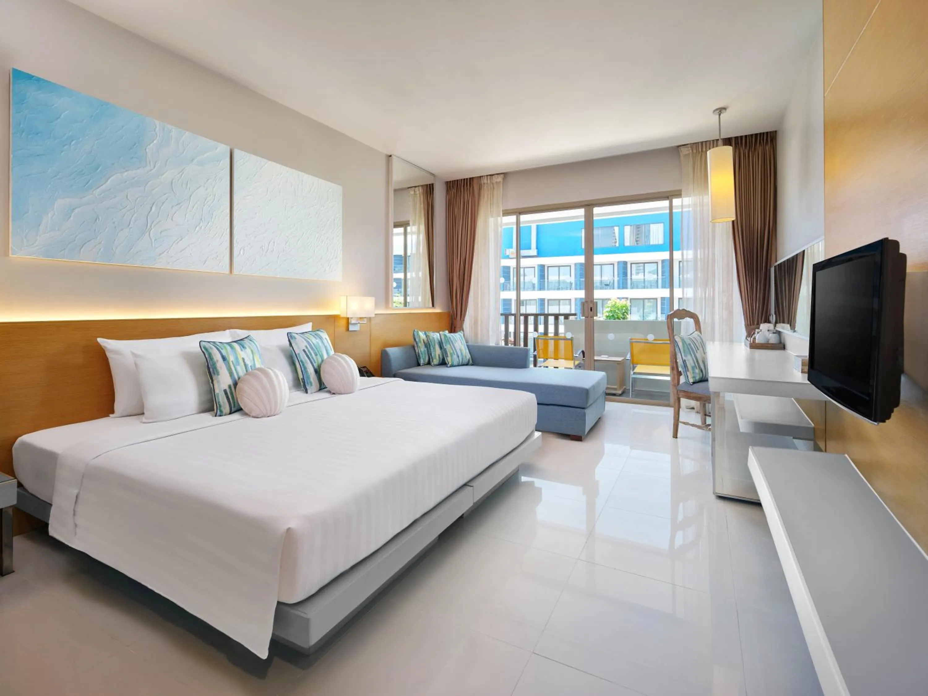 View (from property/room), Bed in The Kee Resort & Spa