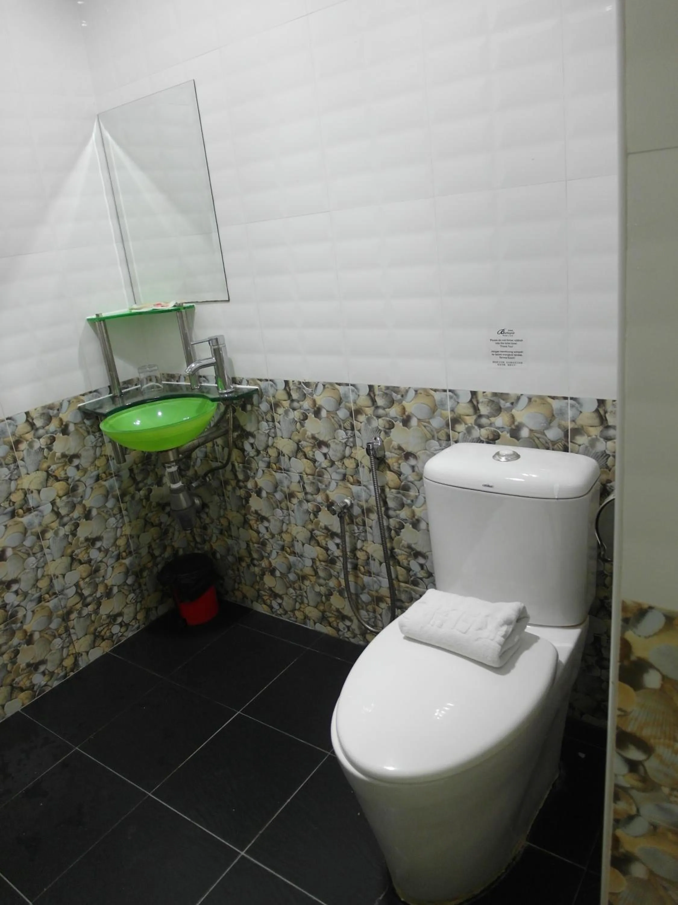 Toilet in Bahagia Hotel Langkawi
