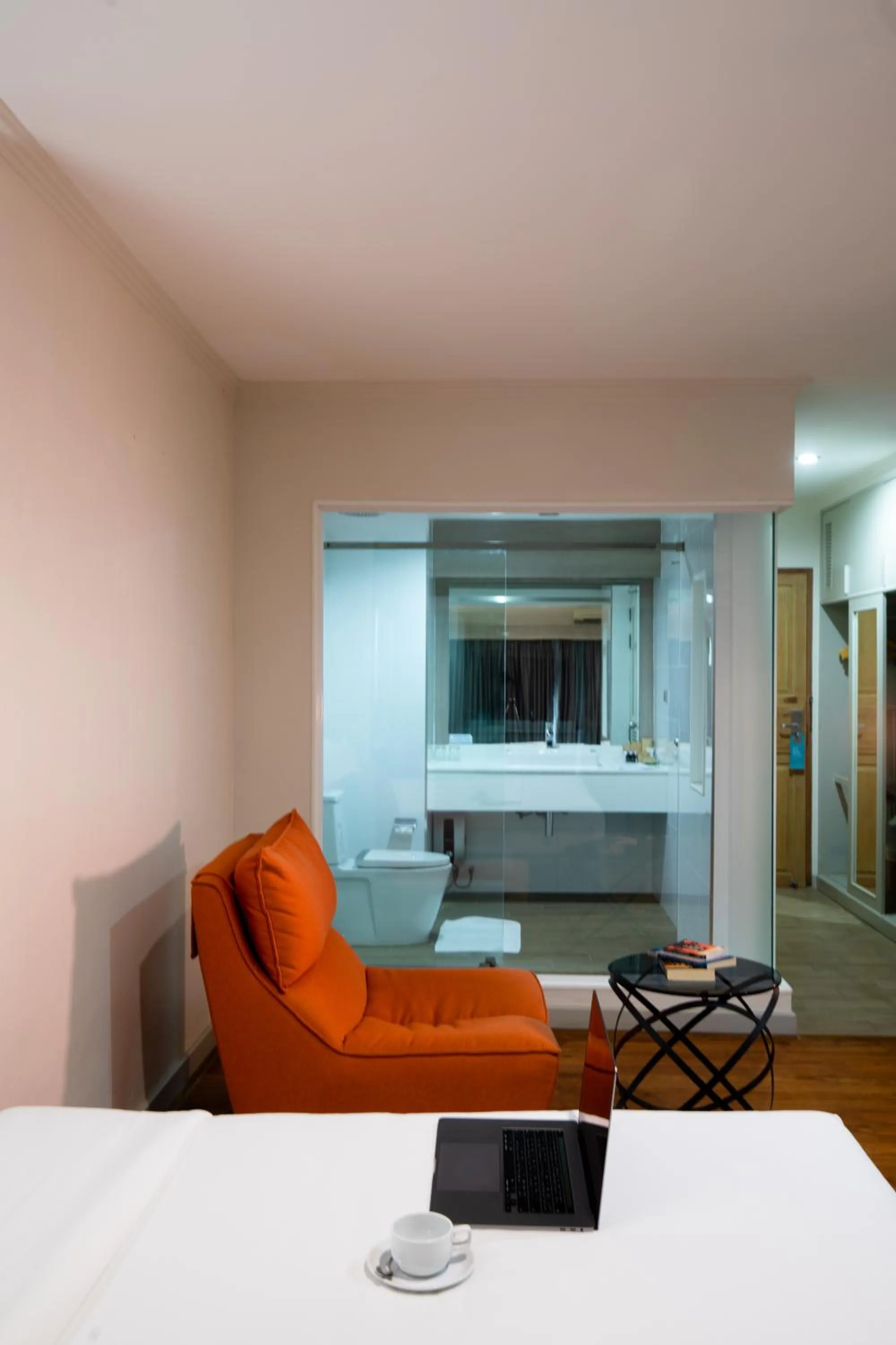 Bathroom, Bed in Khum Phucome Hotel -SHA Extra Plus