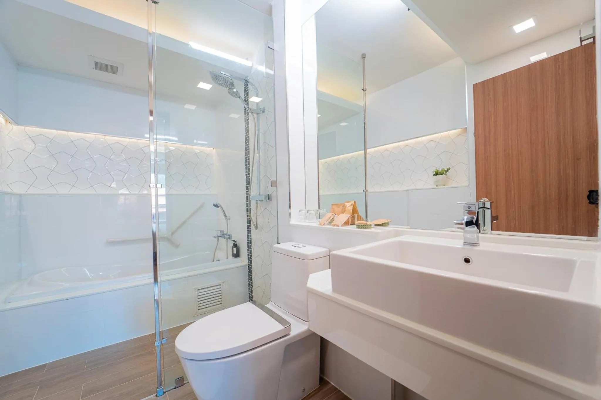 Shower in Khum Phucome Hotel -SHA Extra Plus