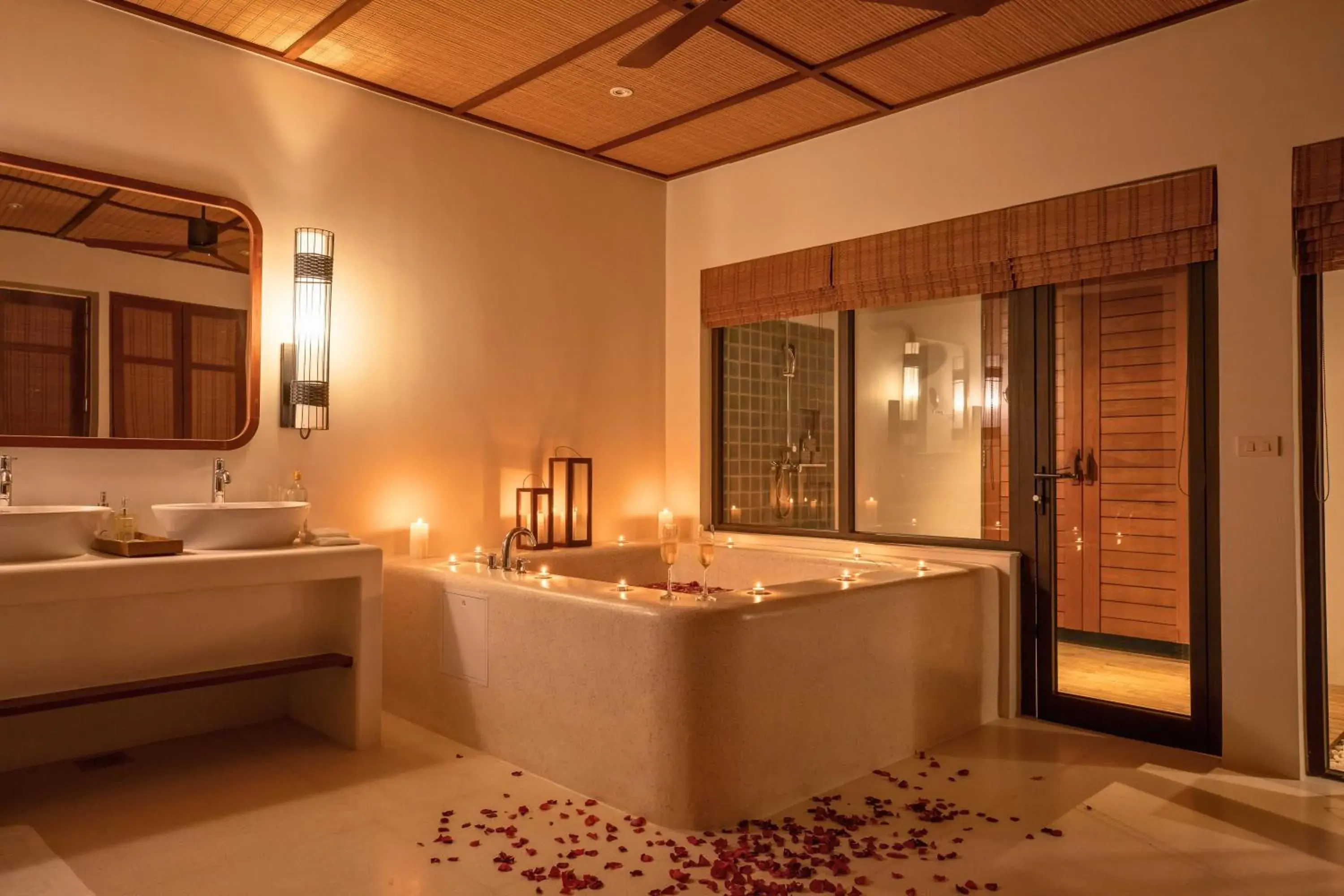 Bath, Bed in The Royal Sands Koh Rong Bath, Bed in The Royal Sands Koh Rong