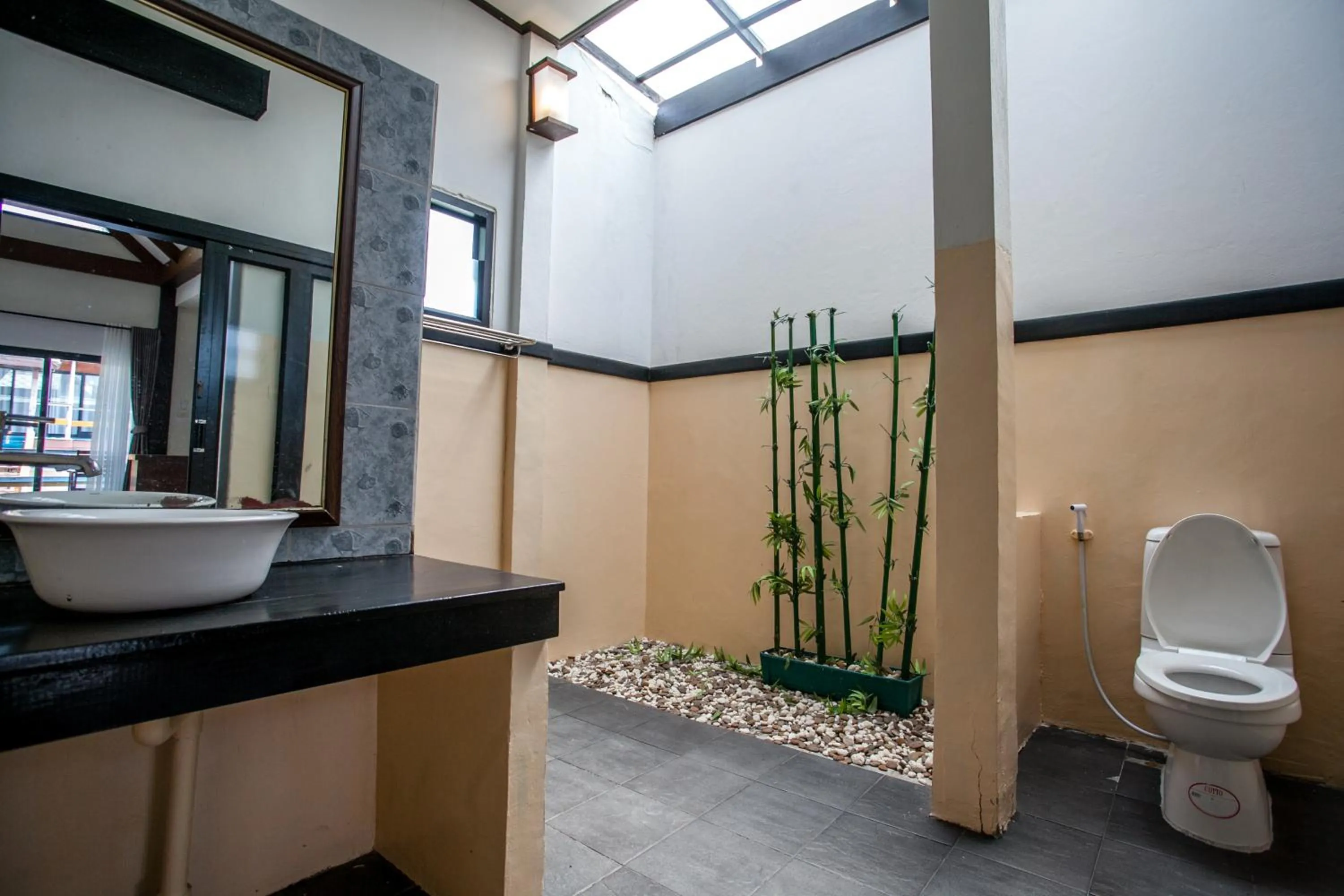 Bathroom in Phitharom PP Resort